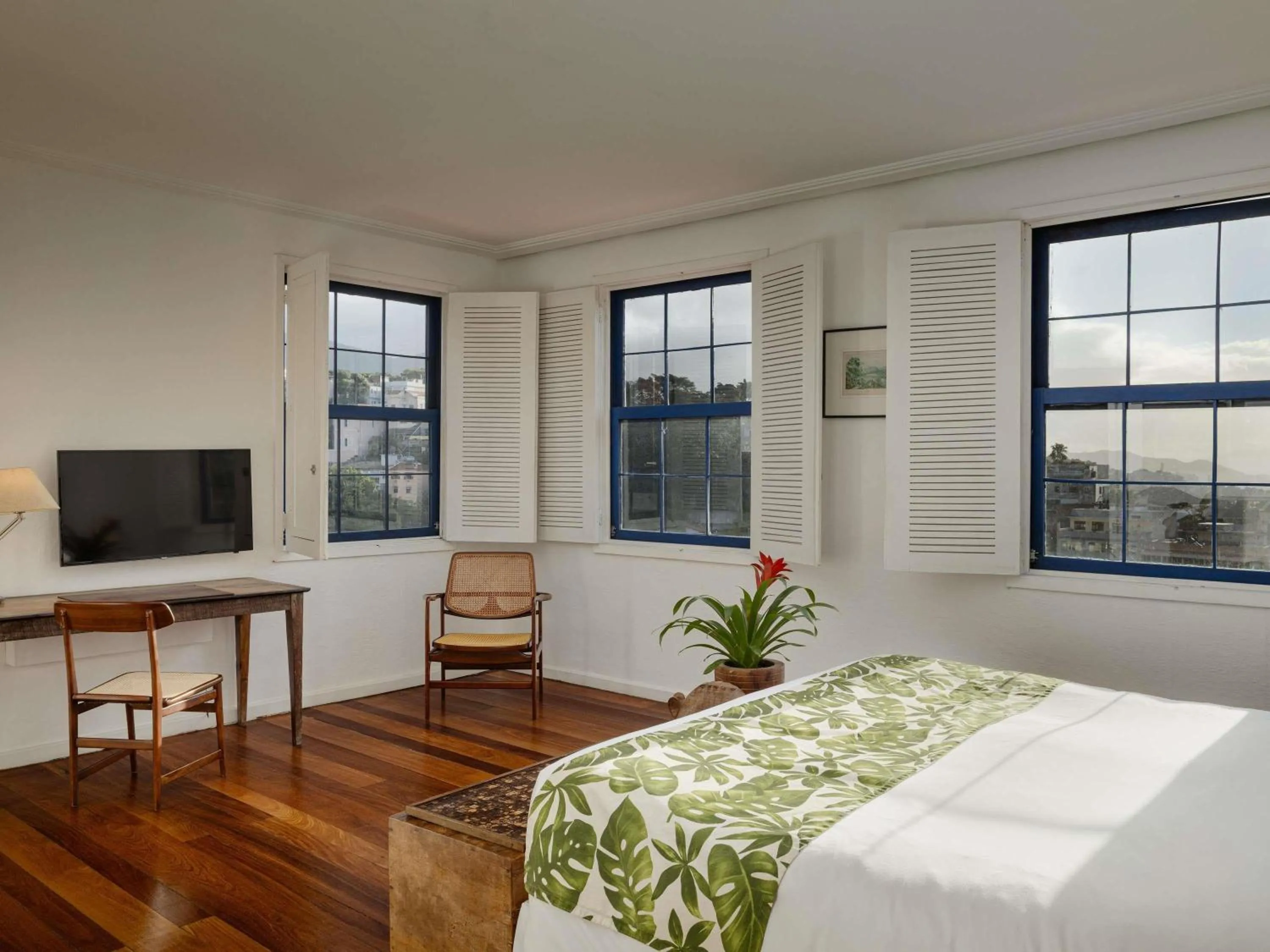 Bedroom, Bed in Santa Teresa Hotel Rio de Janeiro - MGallery Collection