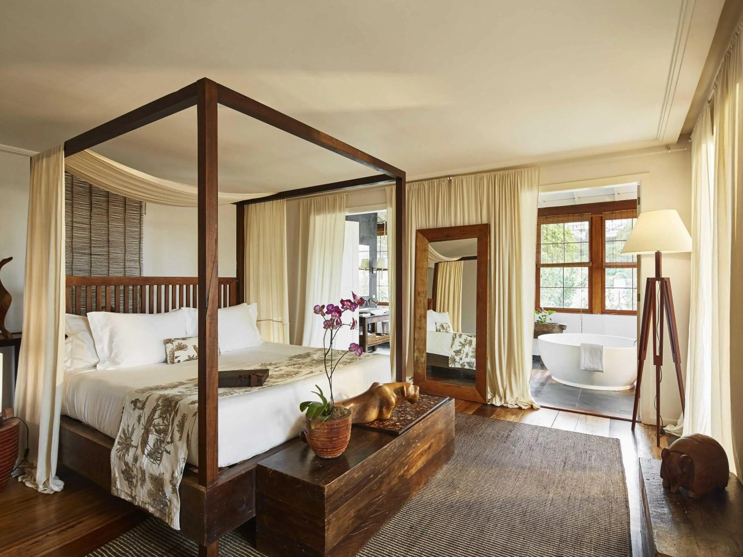 Bedroom, Bed in Santa Teresa Hotel Rio de Janeiro - MGallery Collection