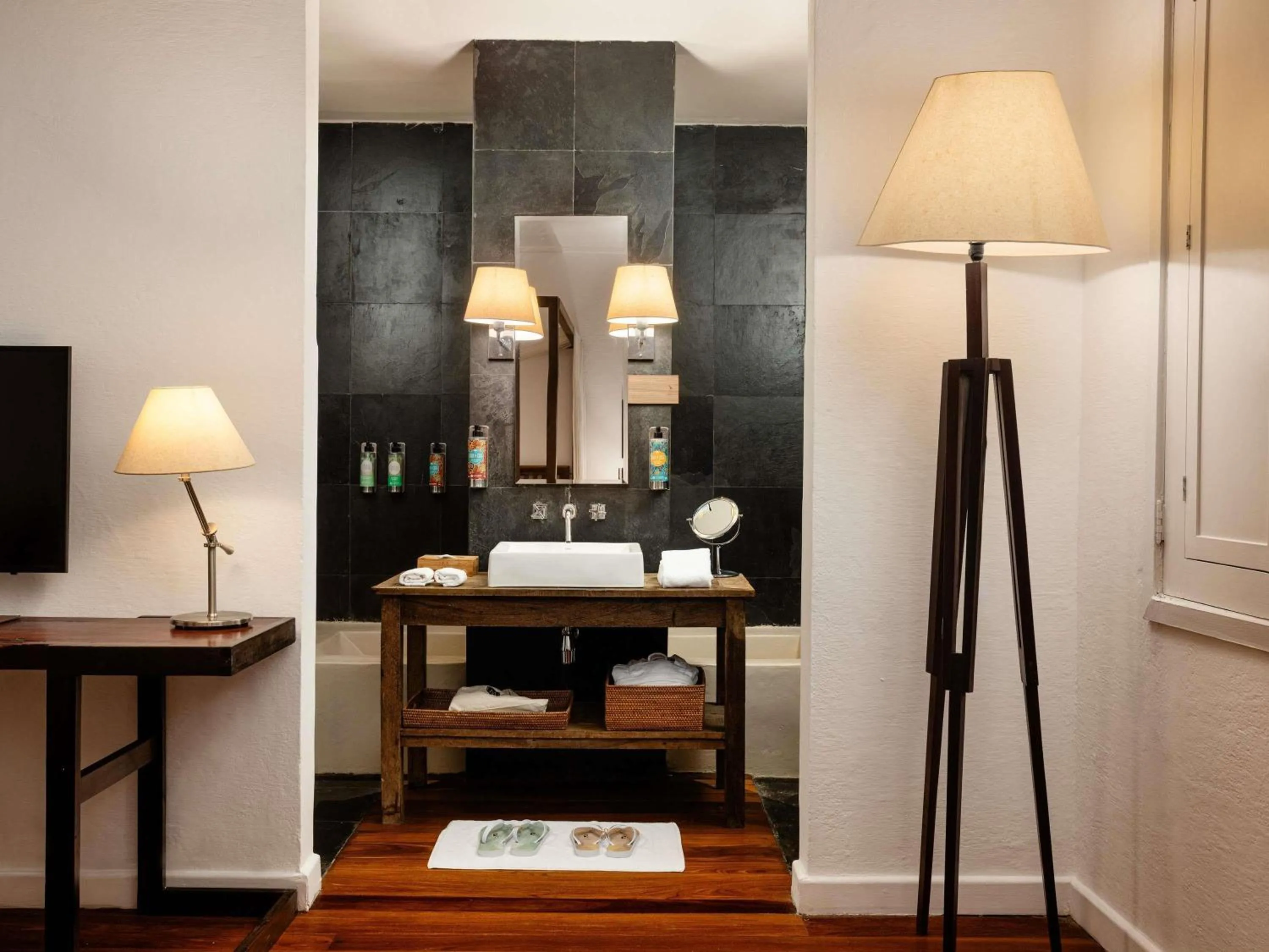 Bedroom in Santa Teresa Hotel Rio de Janeiro - MGallery Collection