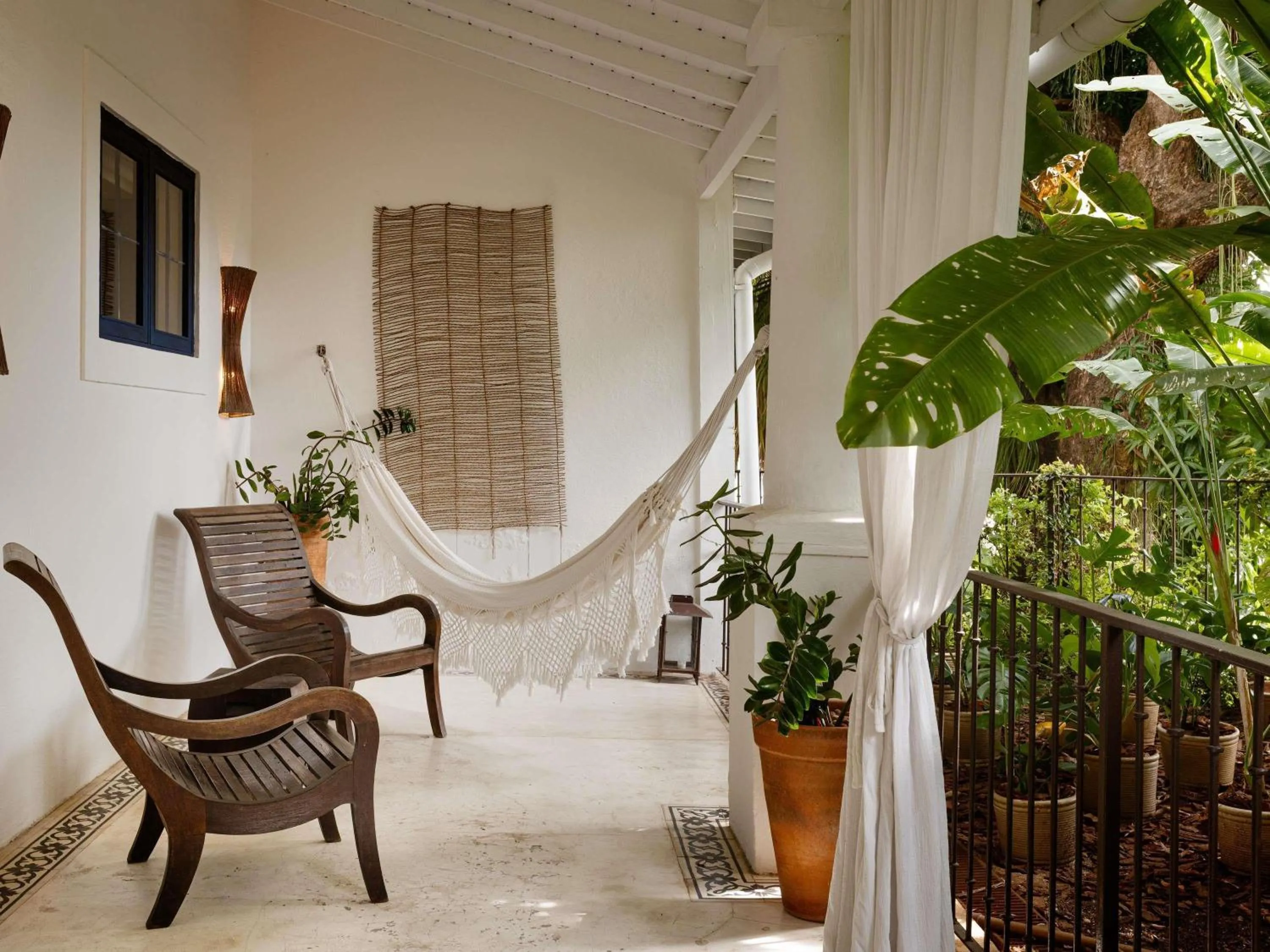 Bedroom in Santa Teresa Hotel Rio de Janeiro - MGallery Collection