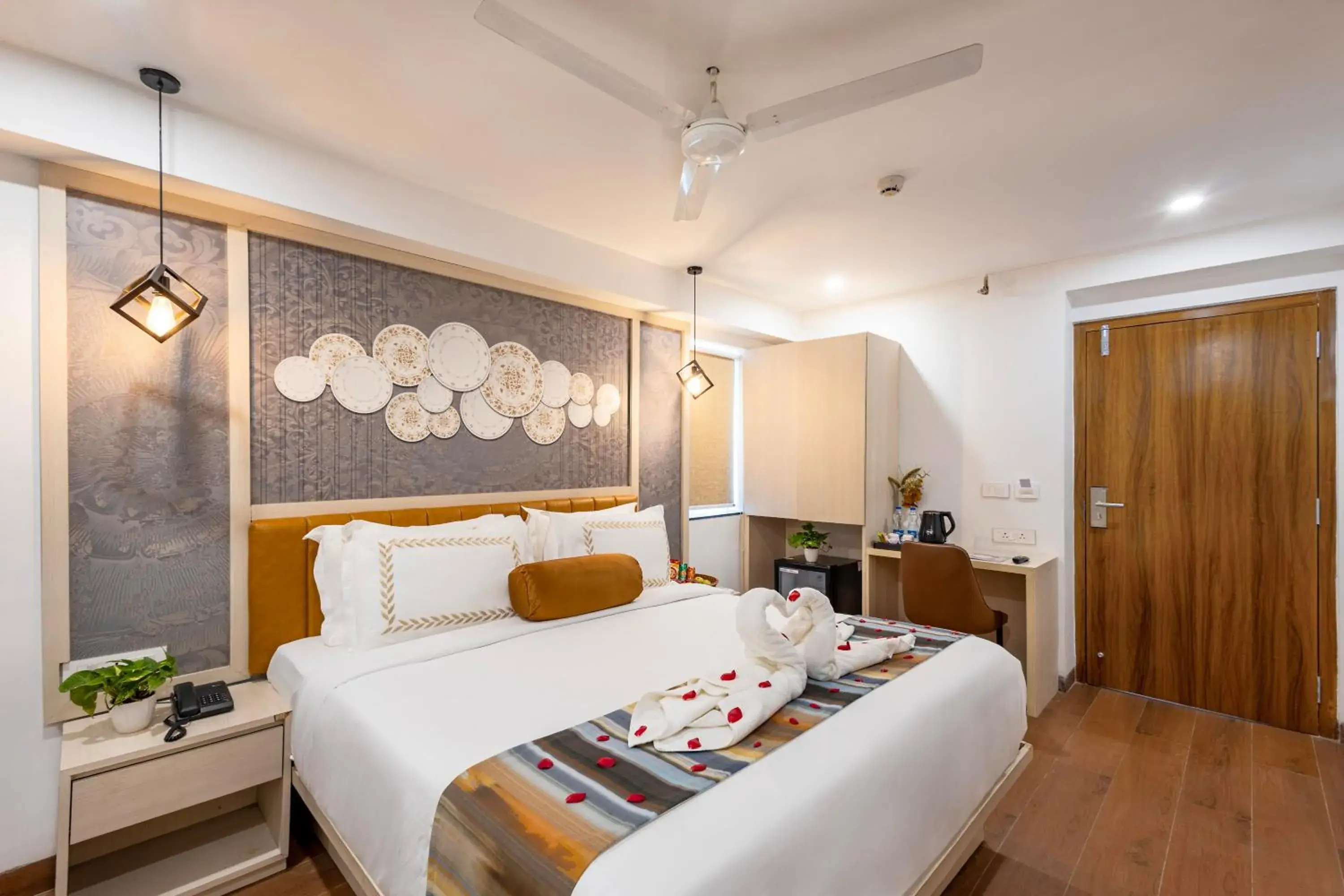 Superior Studio - single occupancy in HOTEL SIGNATURE BANJARA HILLS Hyderabad Superior Studio - single occupancy in HOTEL SIGNATURE BANJARA HILLS Hyderabad