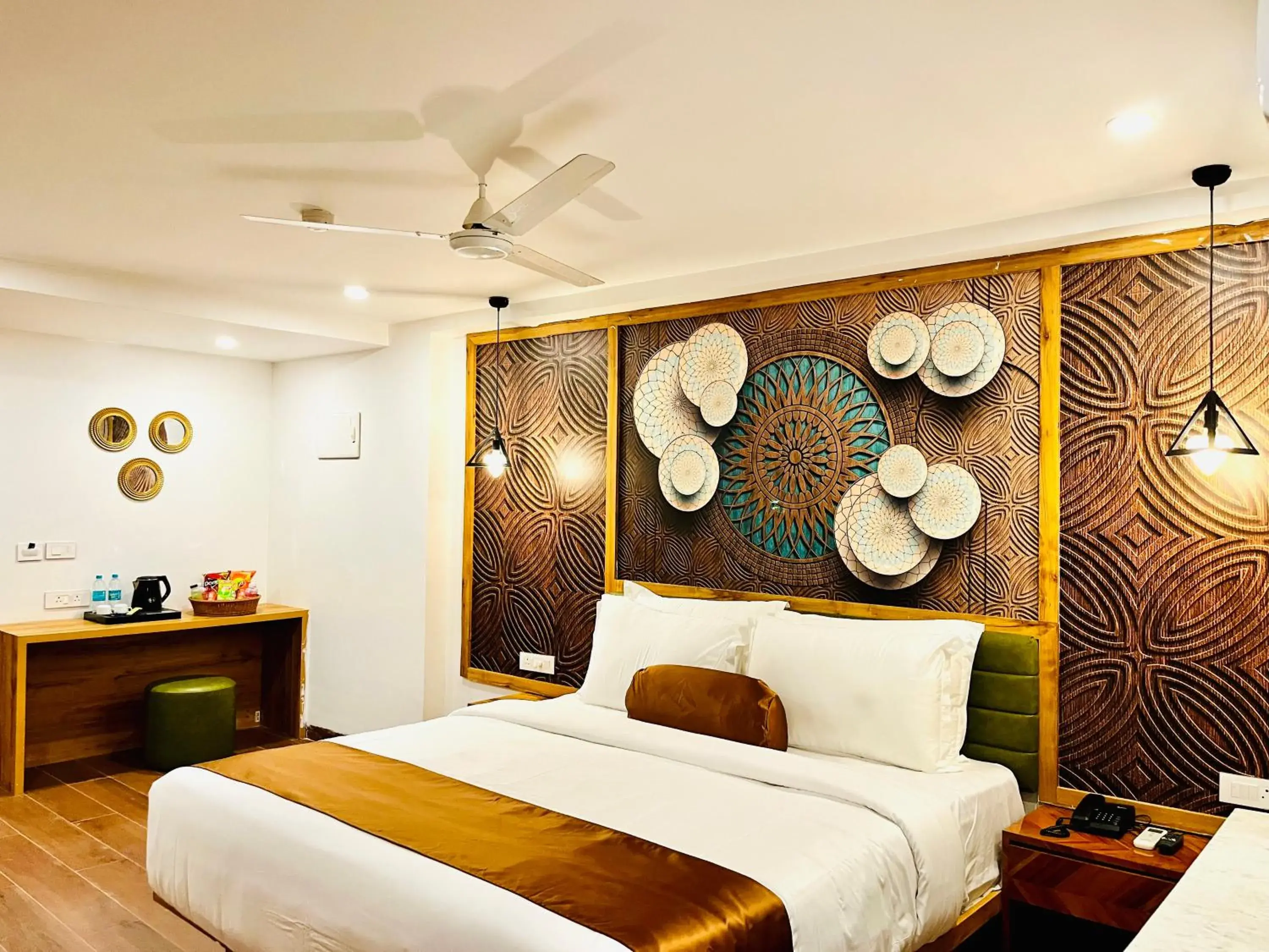 Superior Family Room - single occupancy in HOTEL SIGNATURE BANJARA HILLS Hyderabad Superior Family Room - single occupancy in HOTEL SIGNATURE BANJARA HILLS Hyderabad