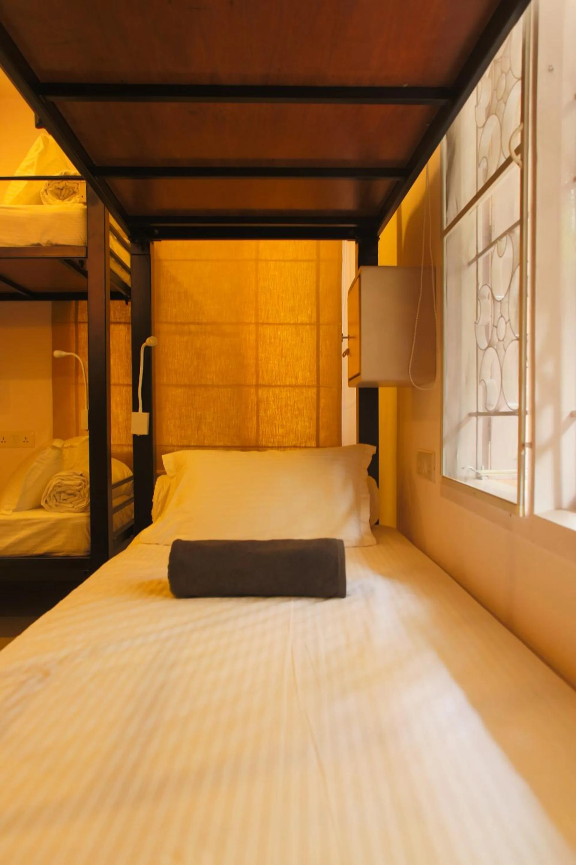 Bed in Locul Uptown - Near Bangalore Palace Grounds