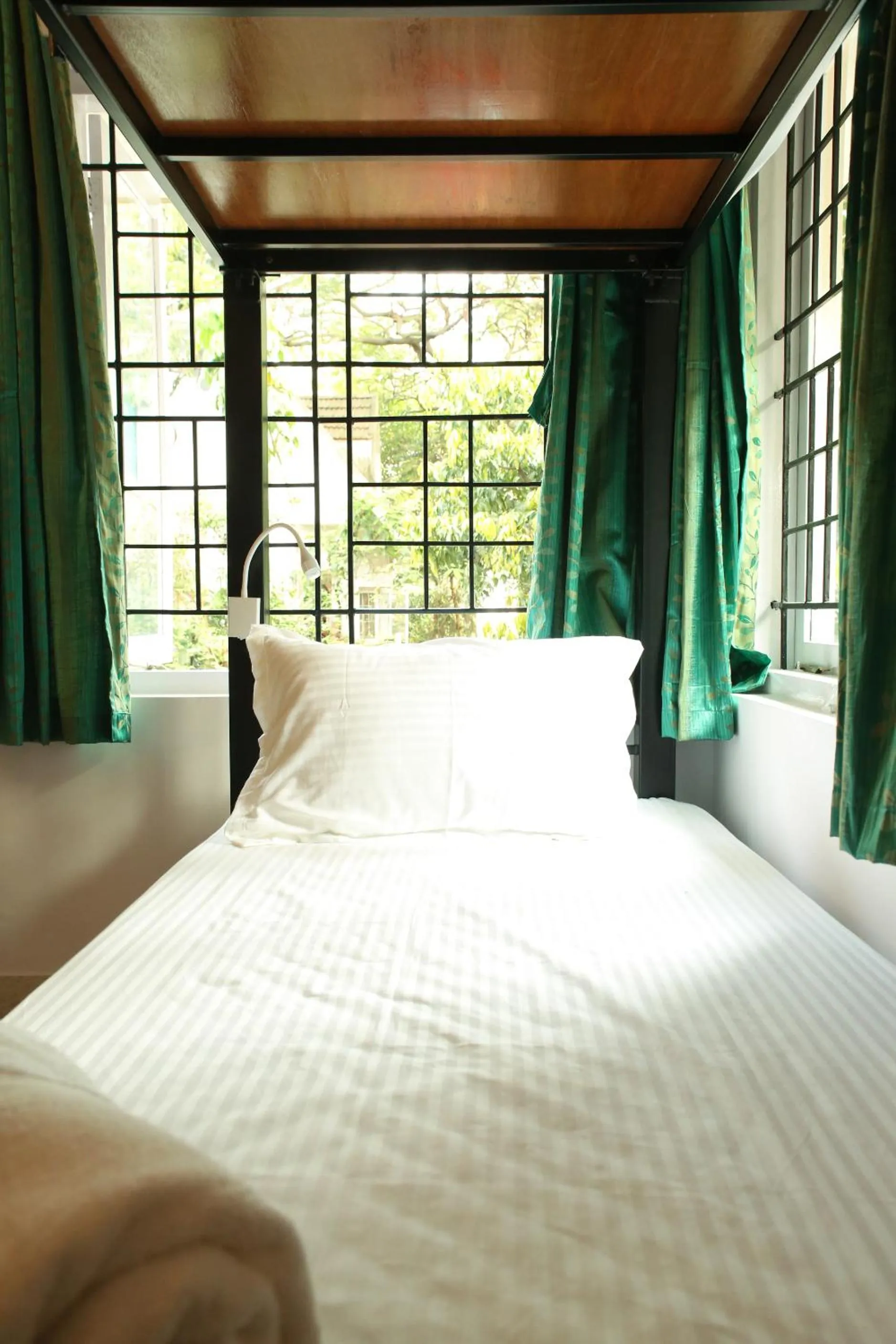 Bed in Locul Uptown - Near Bangalore Palace Grounds