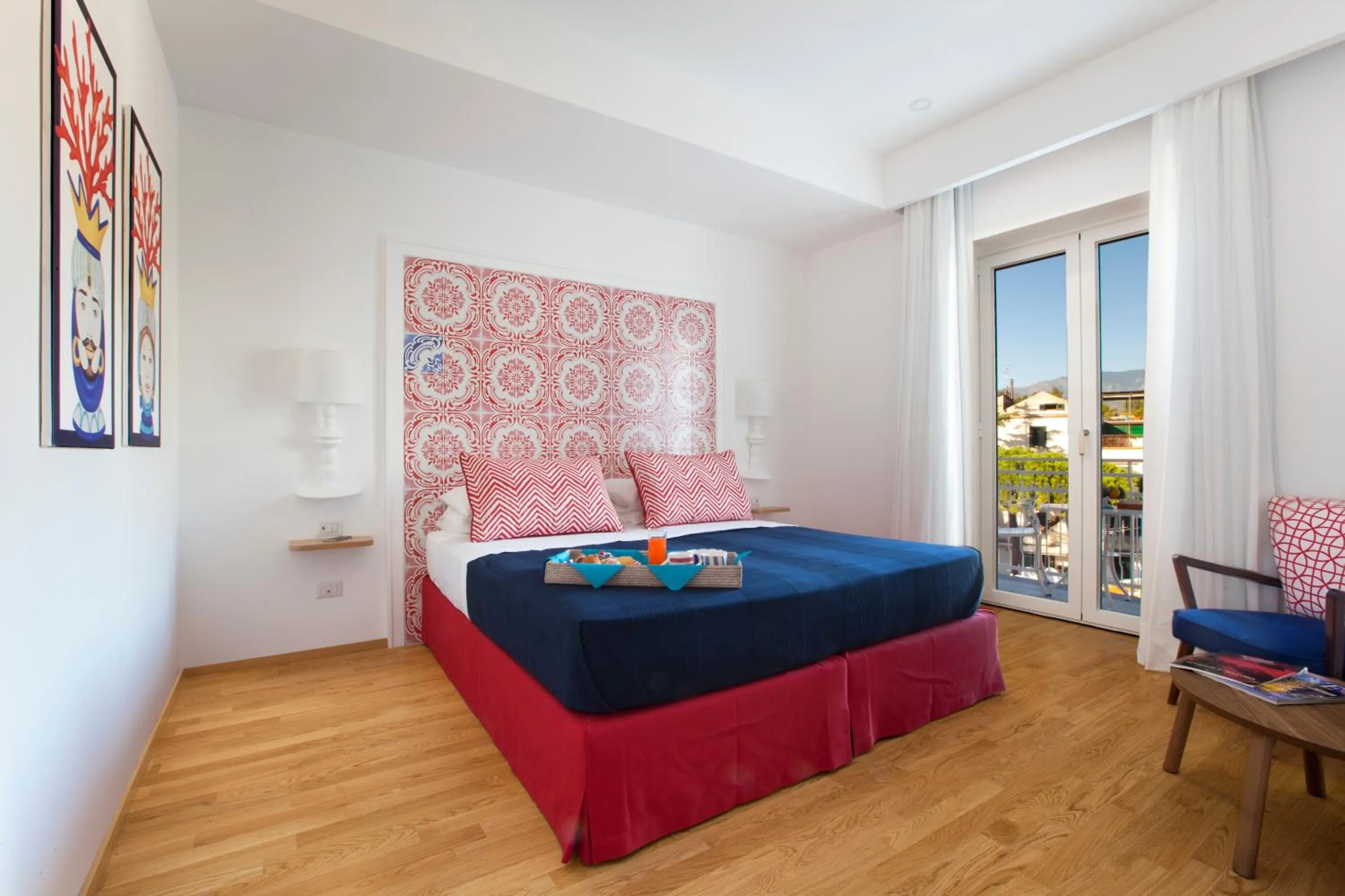 Shower, Bed in Maison Kalea