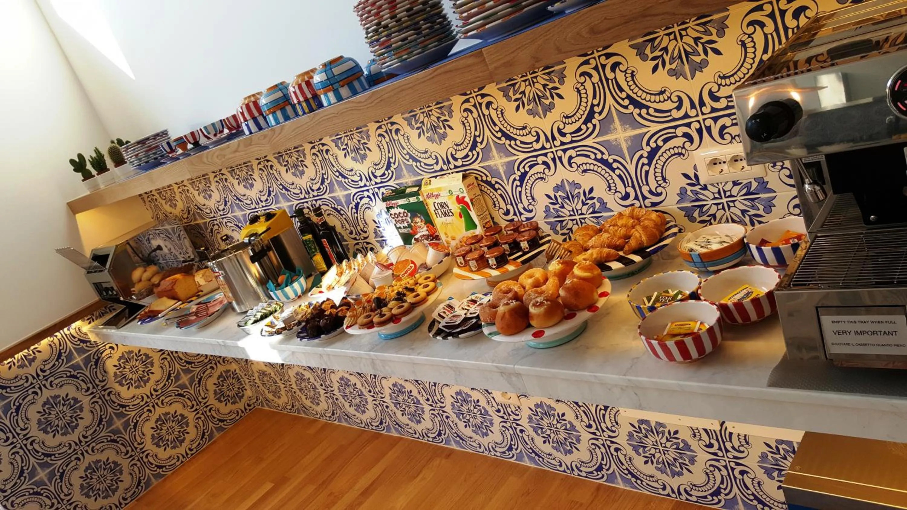 Restaurant/places to eat in Maison Kalea