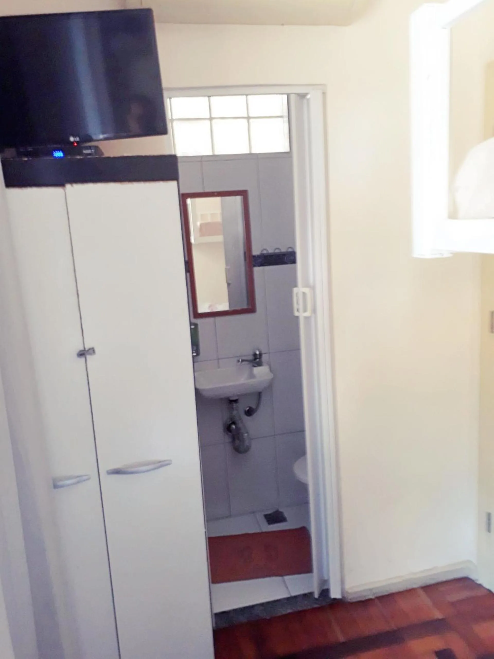 Photo of the whole room in Solar Hostel Beach Copacabana