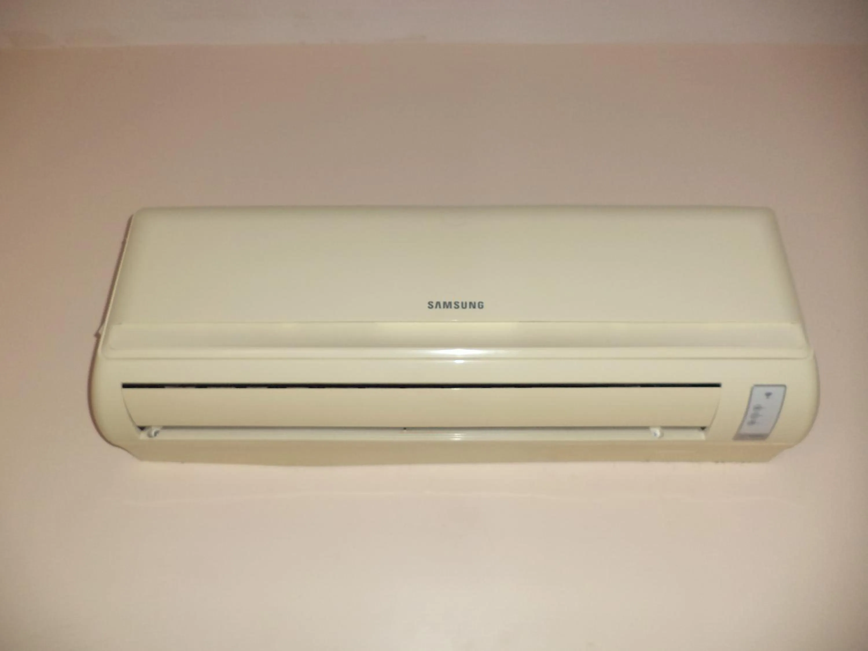 air conditioner in Solar Hostel Beach Copacabana