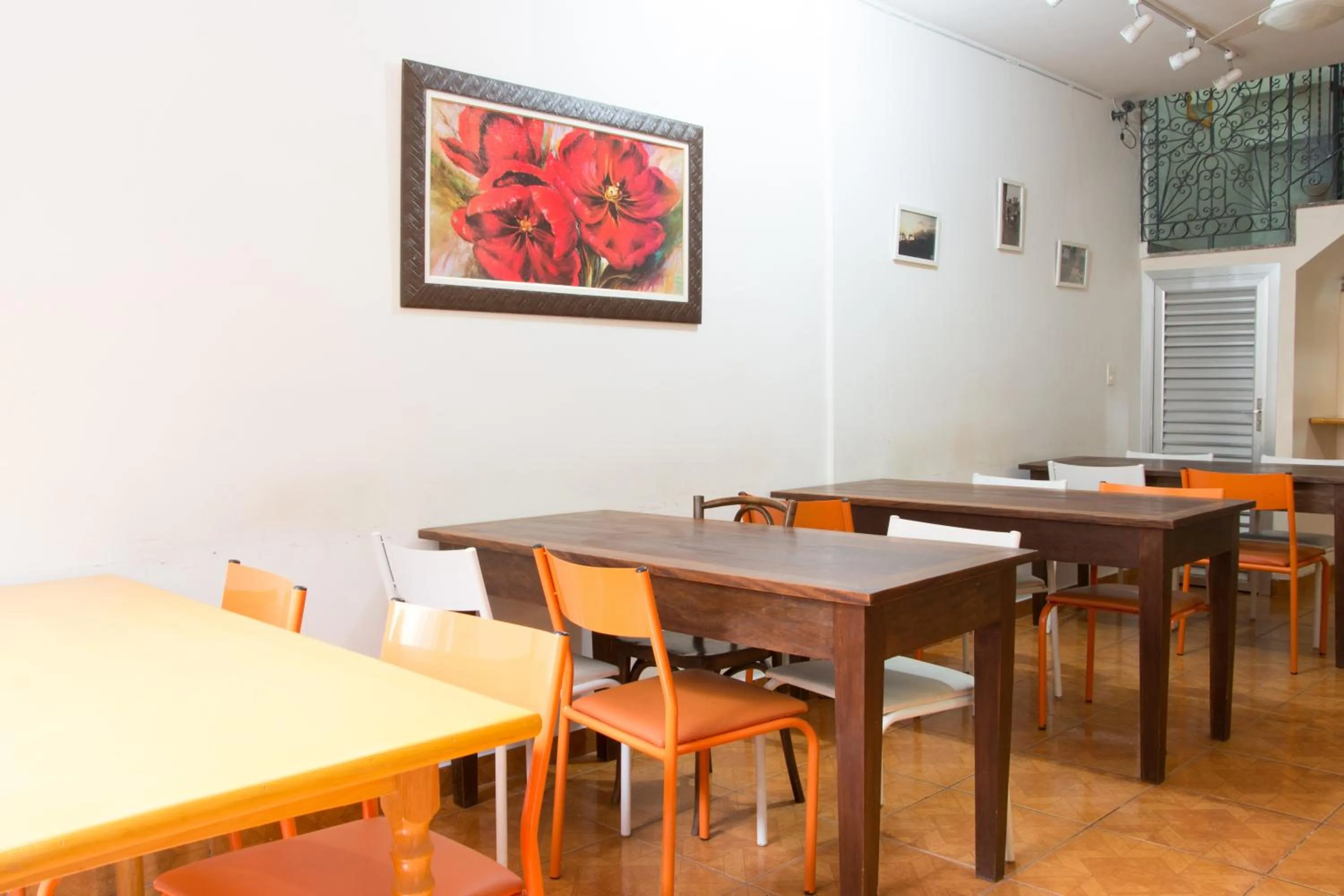 Restaurant/places to eat in Solar Hostel Beach Copacabana