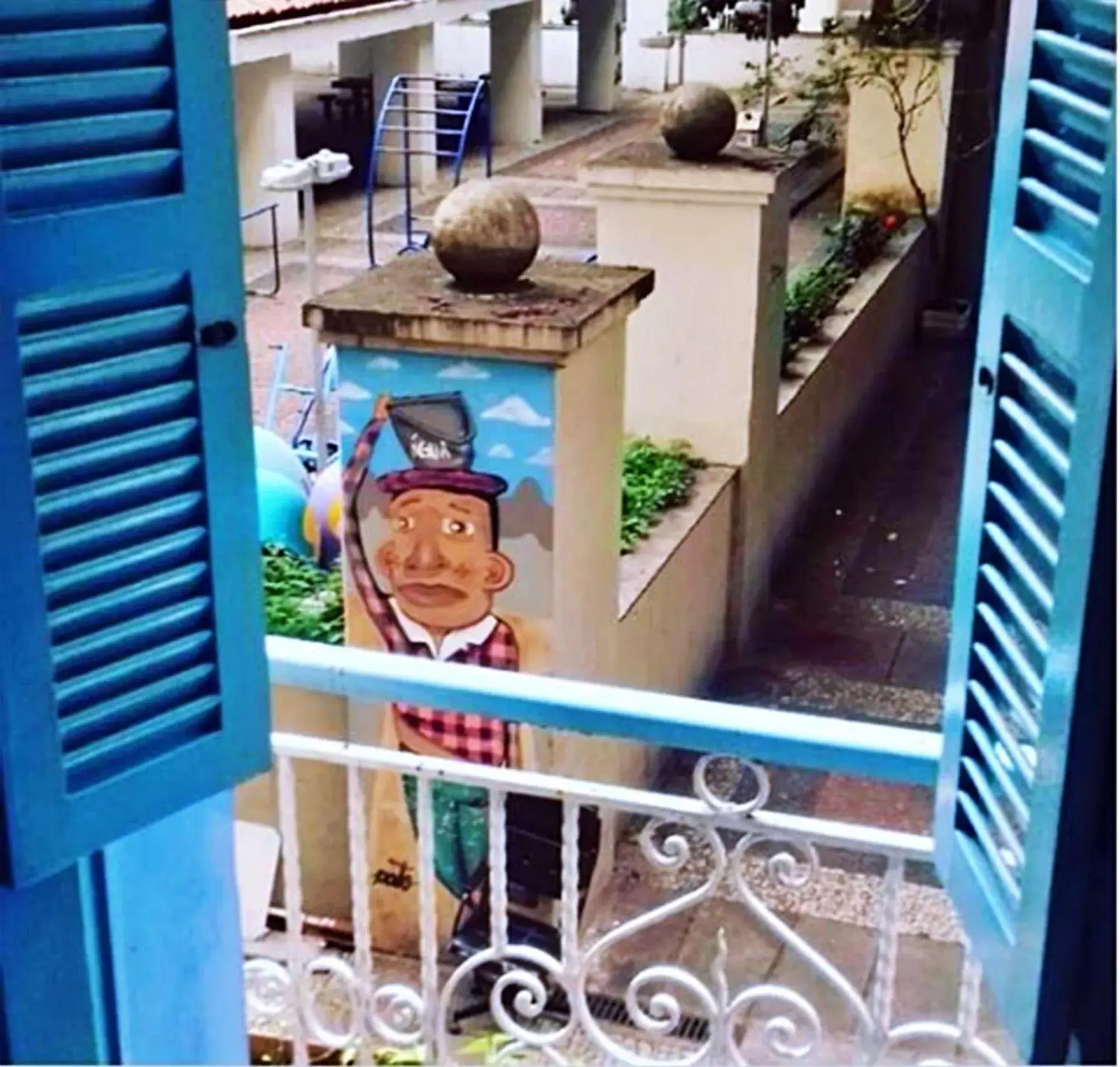 Triple Room with Balcony in Solar Hostel Beach Copacabana Triple Room with Balcony in Solar Hostel Beach Copacabana