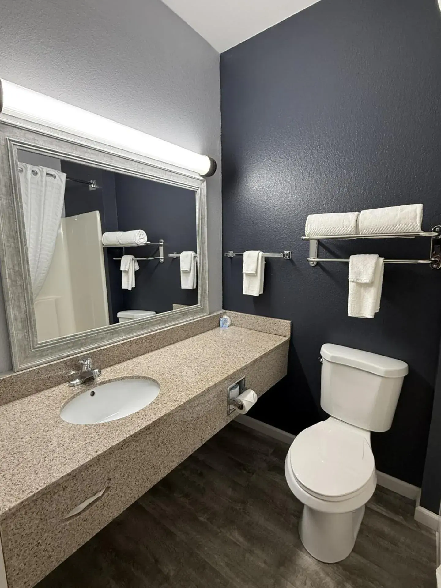 Suite with Hot Tub - single occupancy in Edn Hotel Lincoln Suite with Hot Tub - single occupancy in Edn Hotel Lincoln