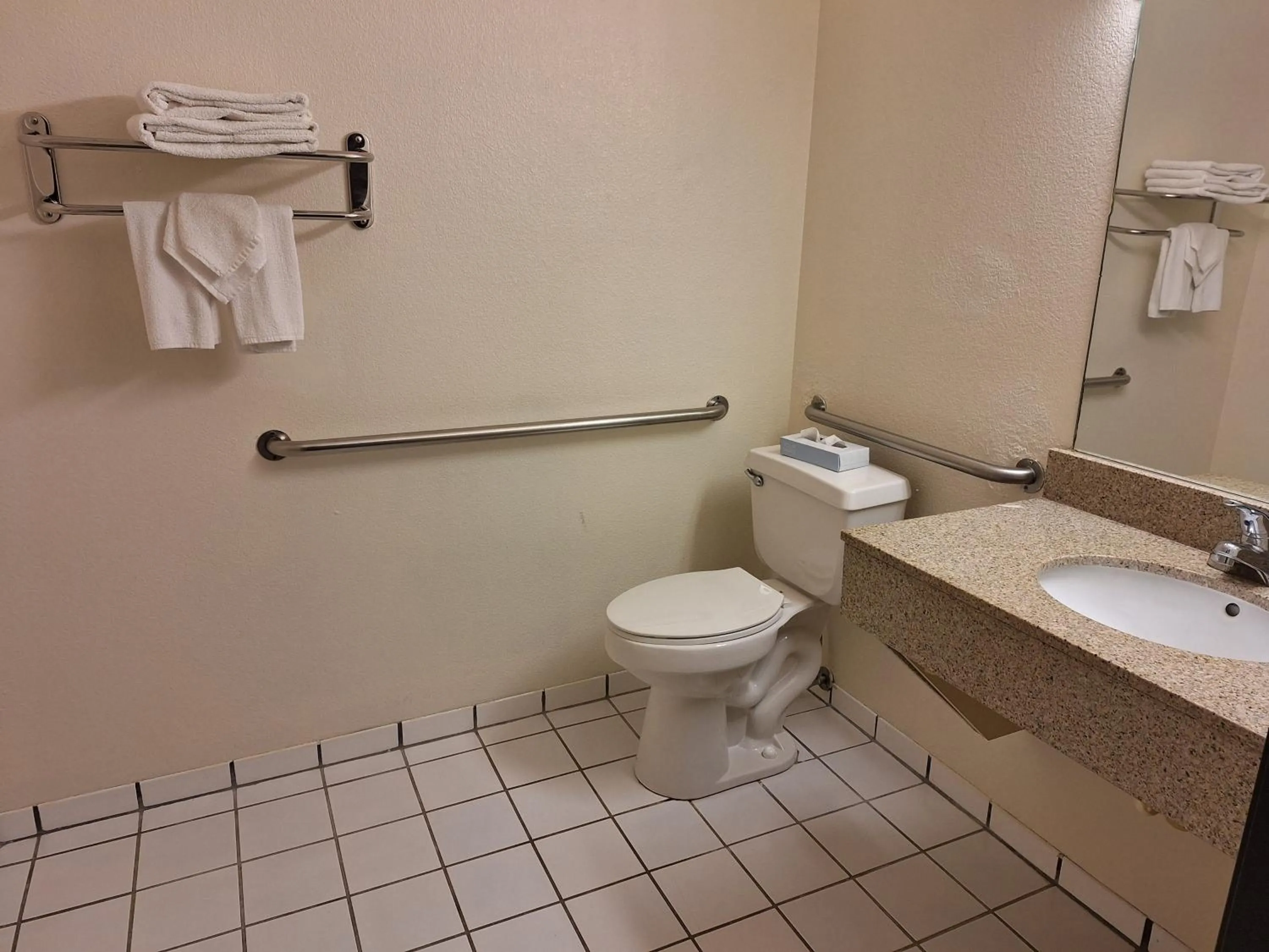 Single Room - single occupancy - Disability Access in Edn Hotel Lincoln