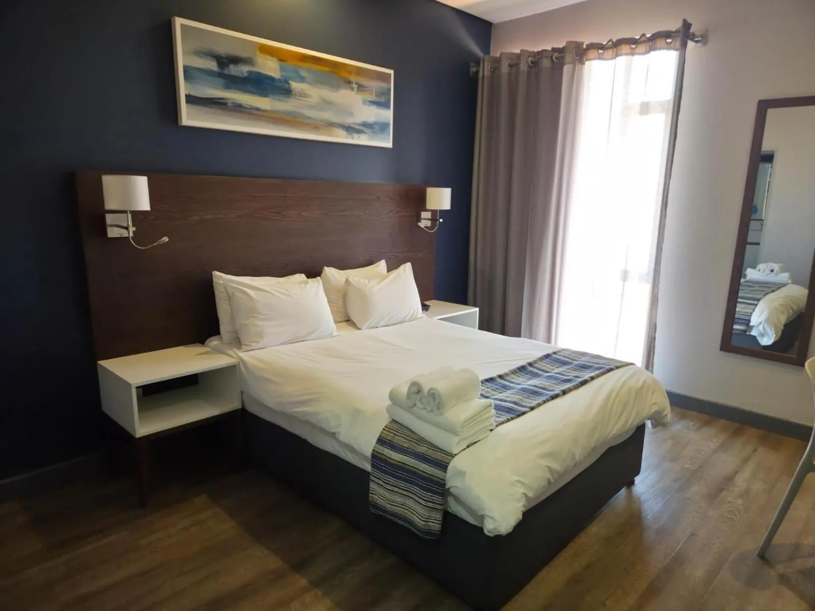 King Room - single occupancy in Kathu Hotel