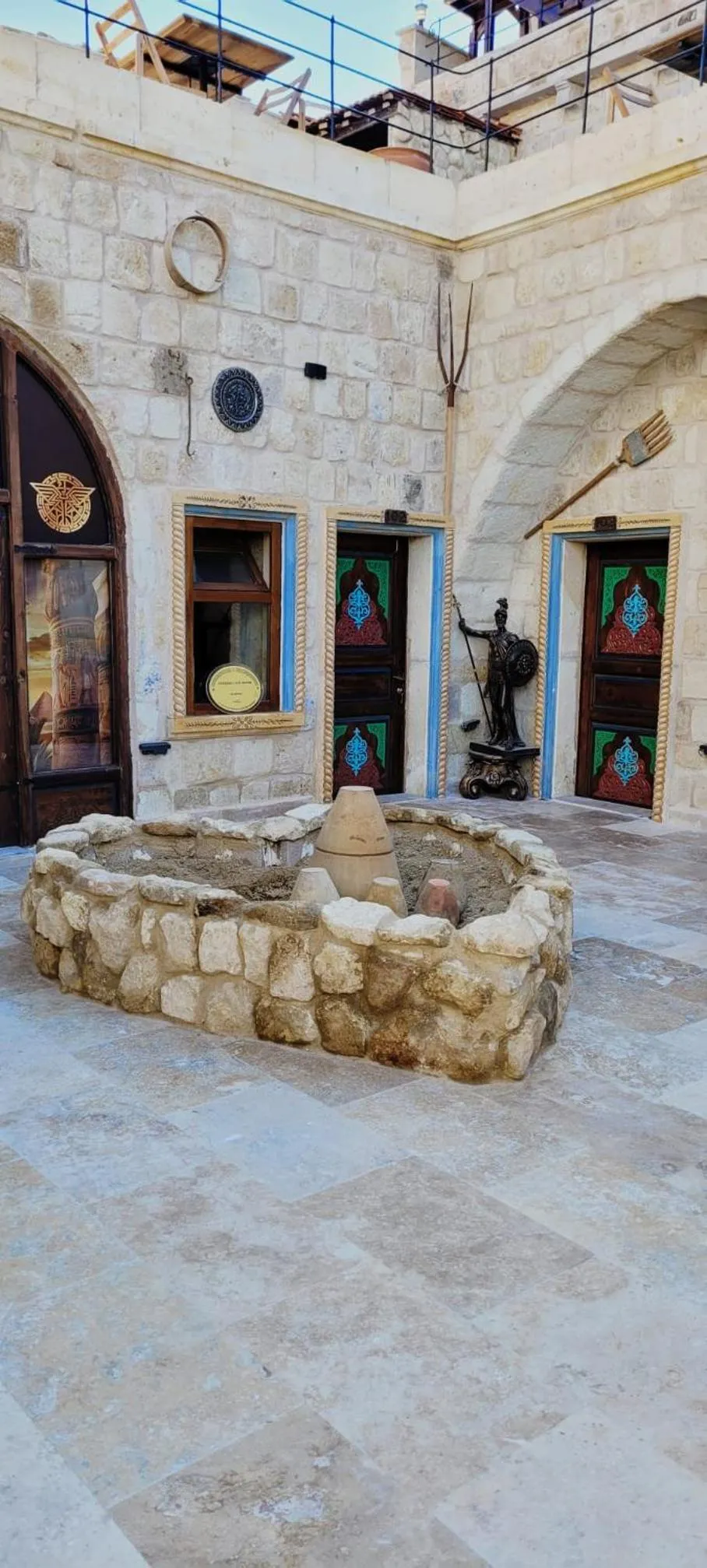 Property building in Vanessa Cave Hotel