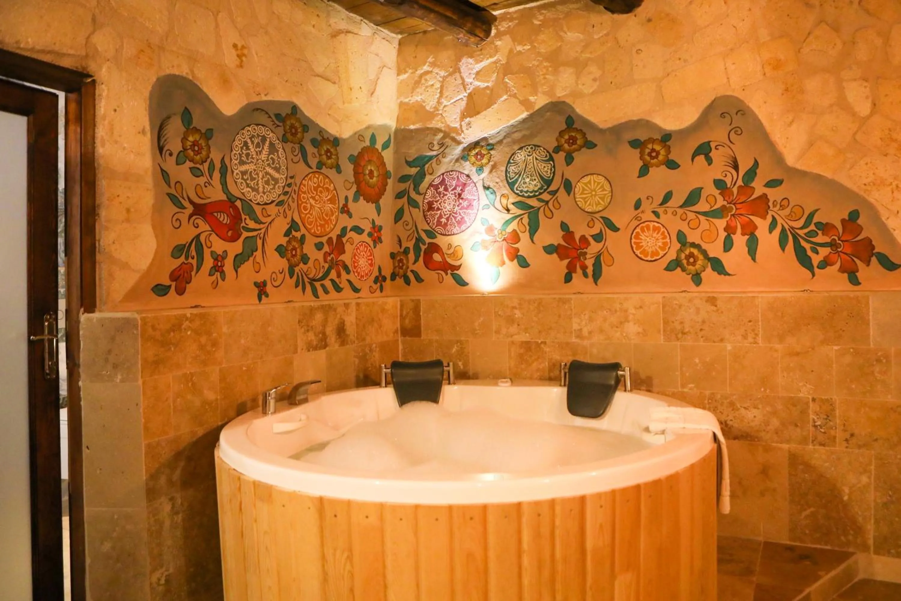 Vanessa Cave Hotel
