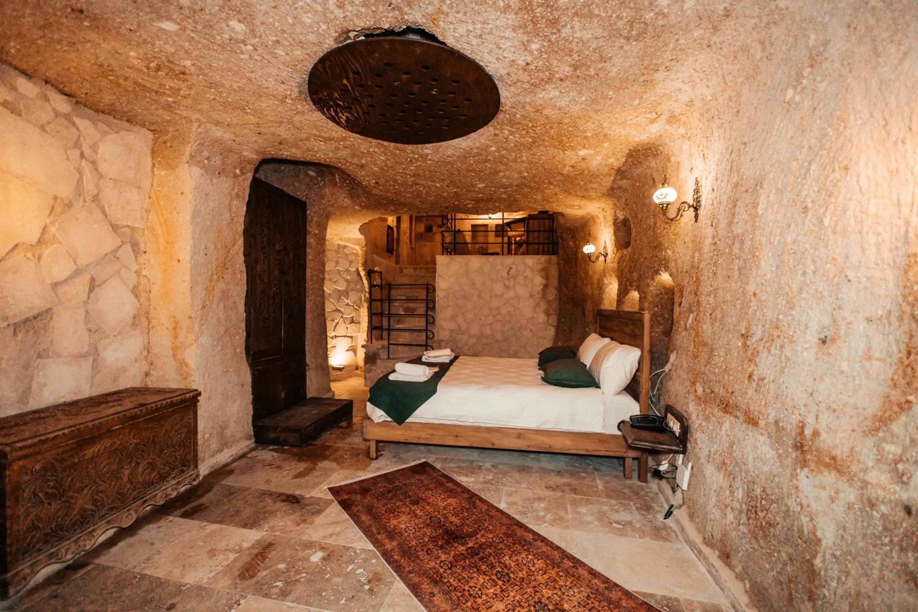 Bedroom, Bed in Vanessa Cave Hotel