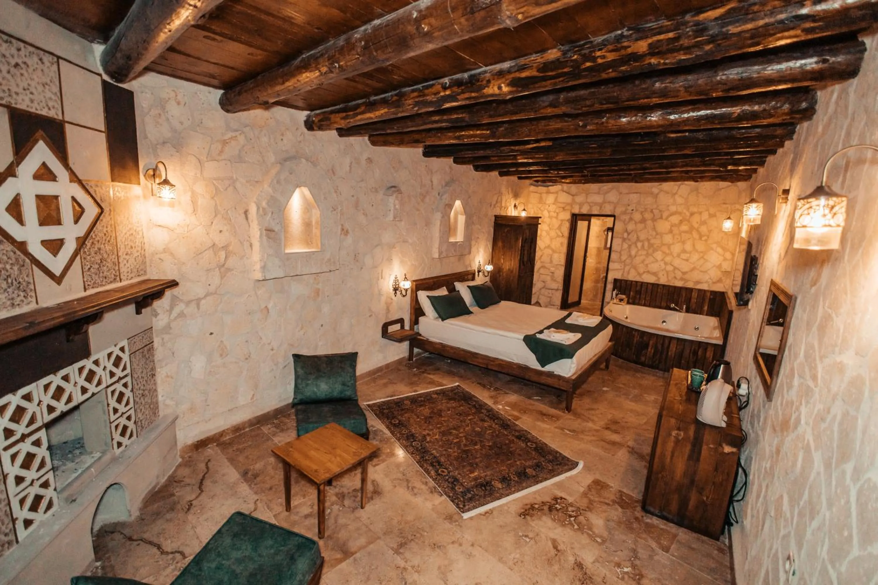 Bedroom, Bed in Vanessa Cave Hotel