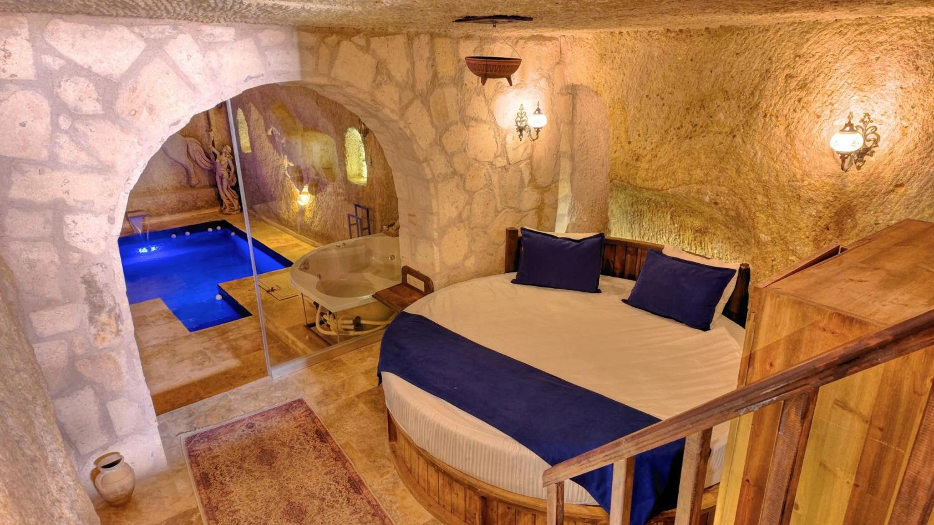 Bedroom, Bed in Vanessa Cave Hotel