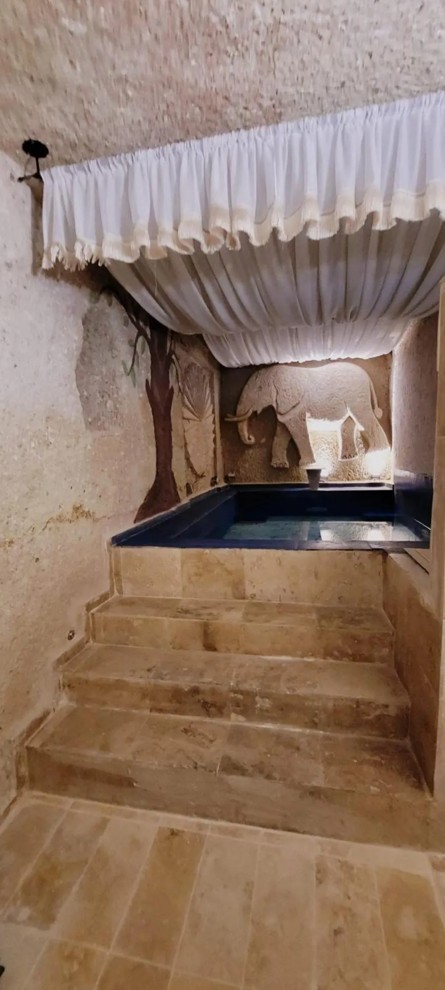 Pool view in Vanessa Cave Hotel