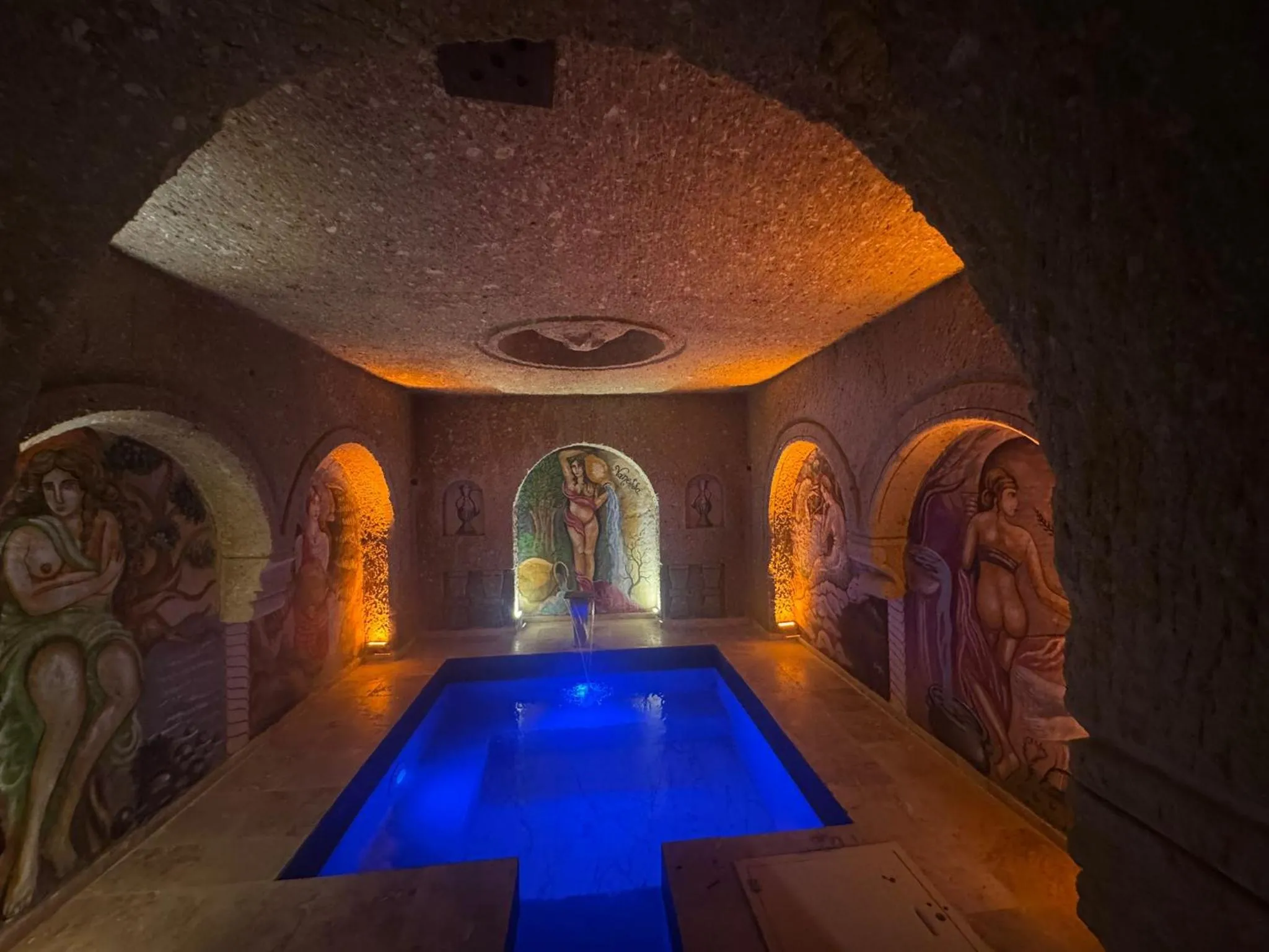 Pool view in Vanessa Cave Hotel