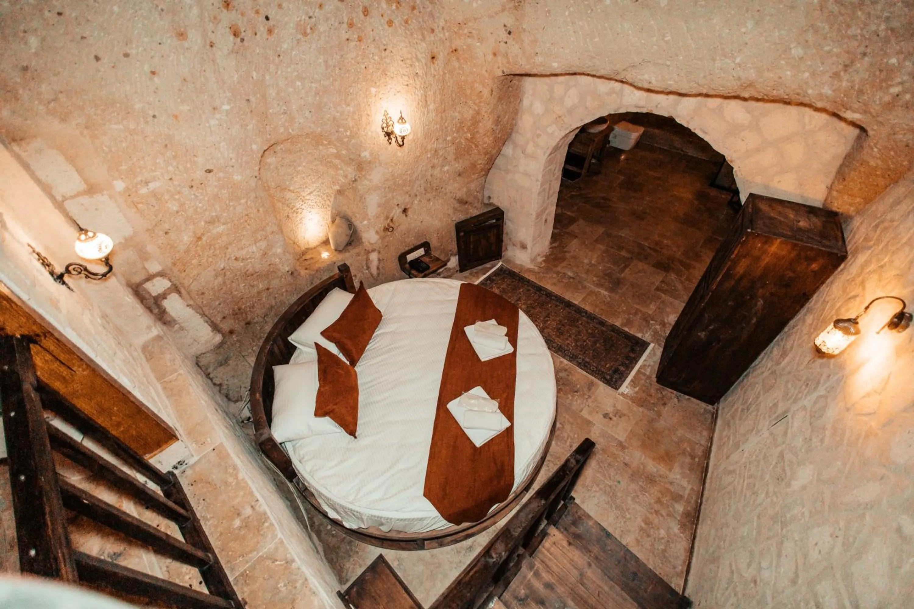 Bed in Vanessa Cave Hotel