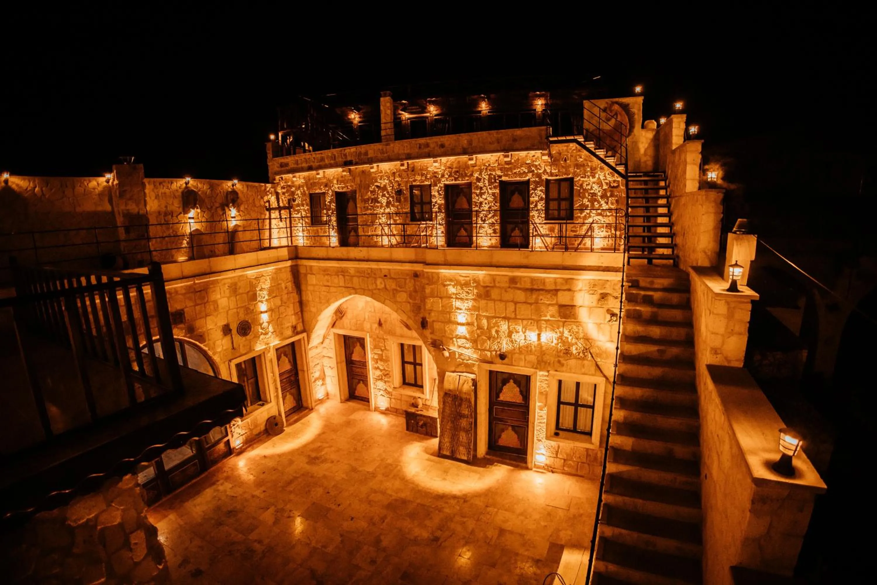 Property building in Vanessa Cave Hotel