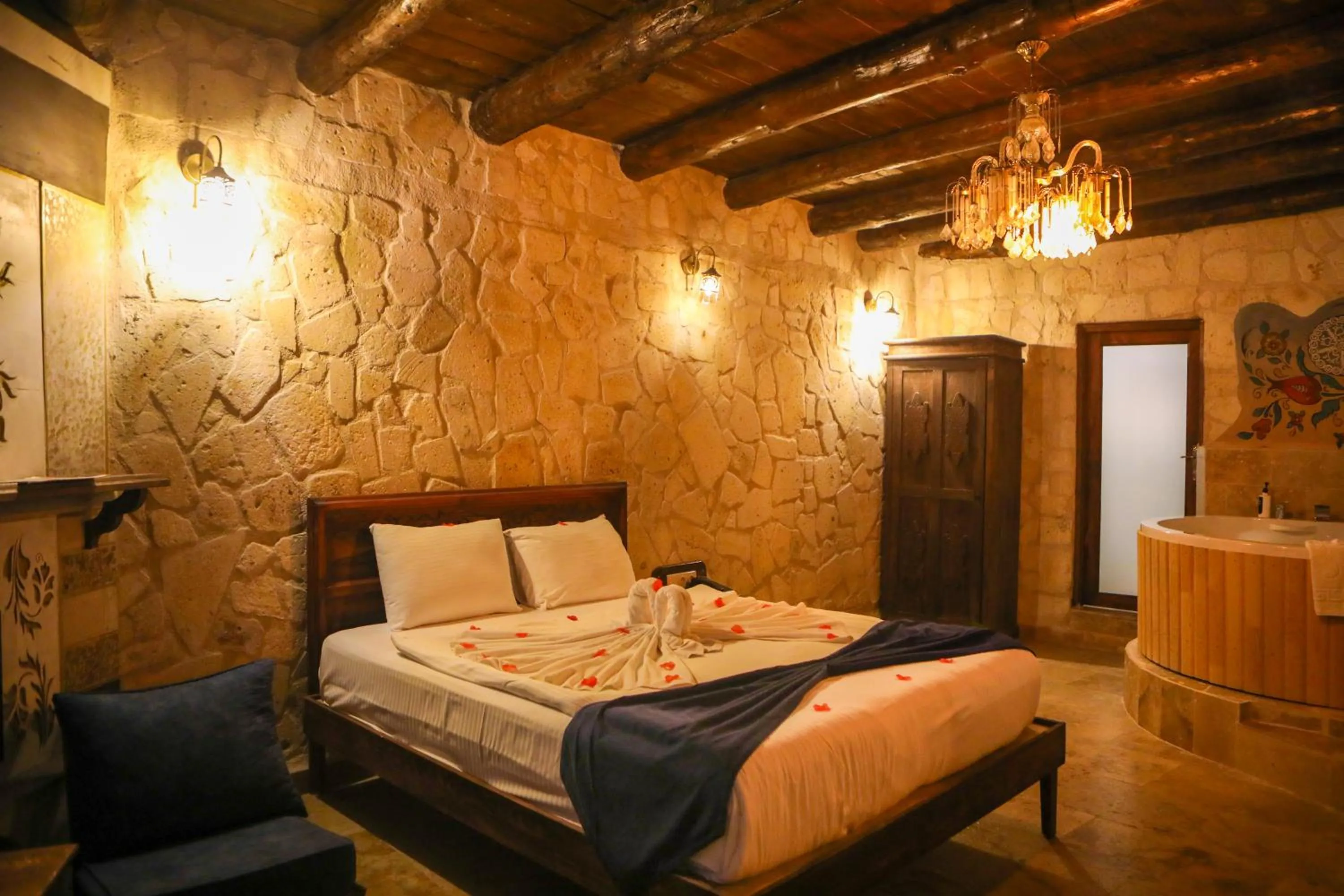 Bed in Vanessa Cave Hotel