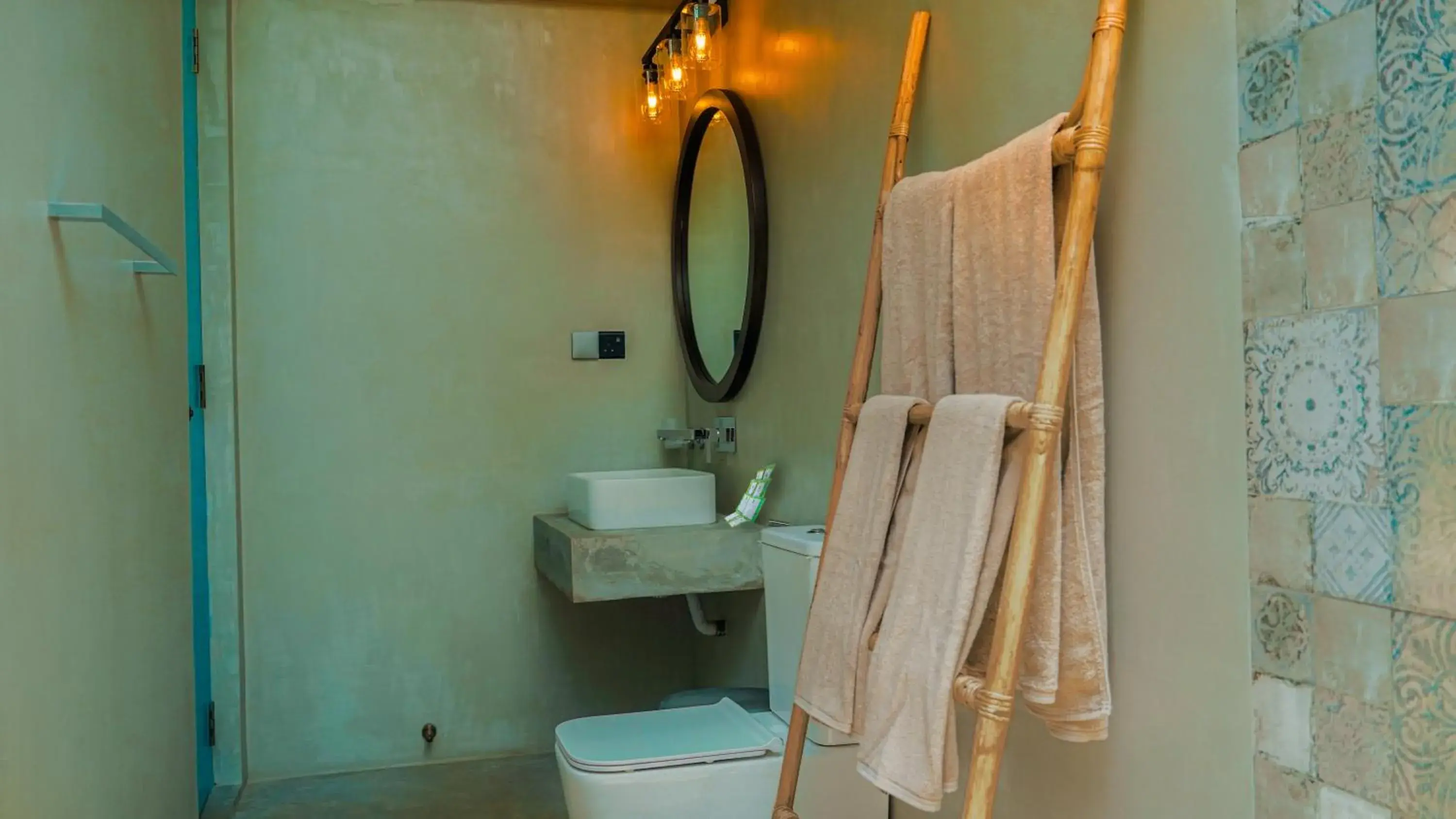 Deluxe Double Room - single occupancy in Villa Blue Monk - Thema Collection Deluxe Double Room - single occupancy in Villa Blue Monk - Thema Collection