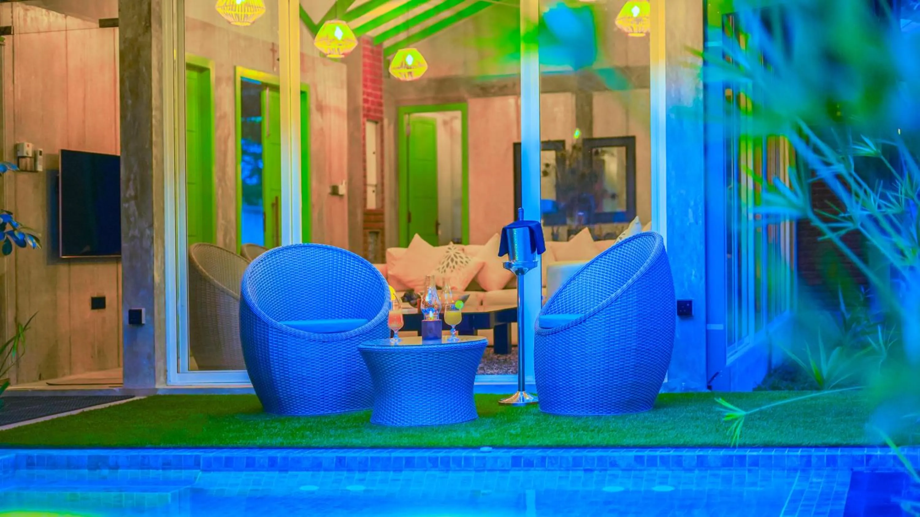 Property building in Villa Blue Monk - Thema Collection