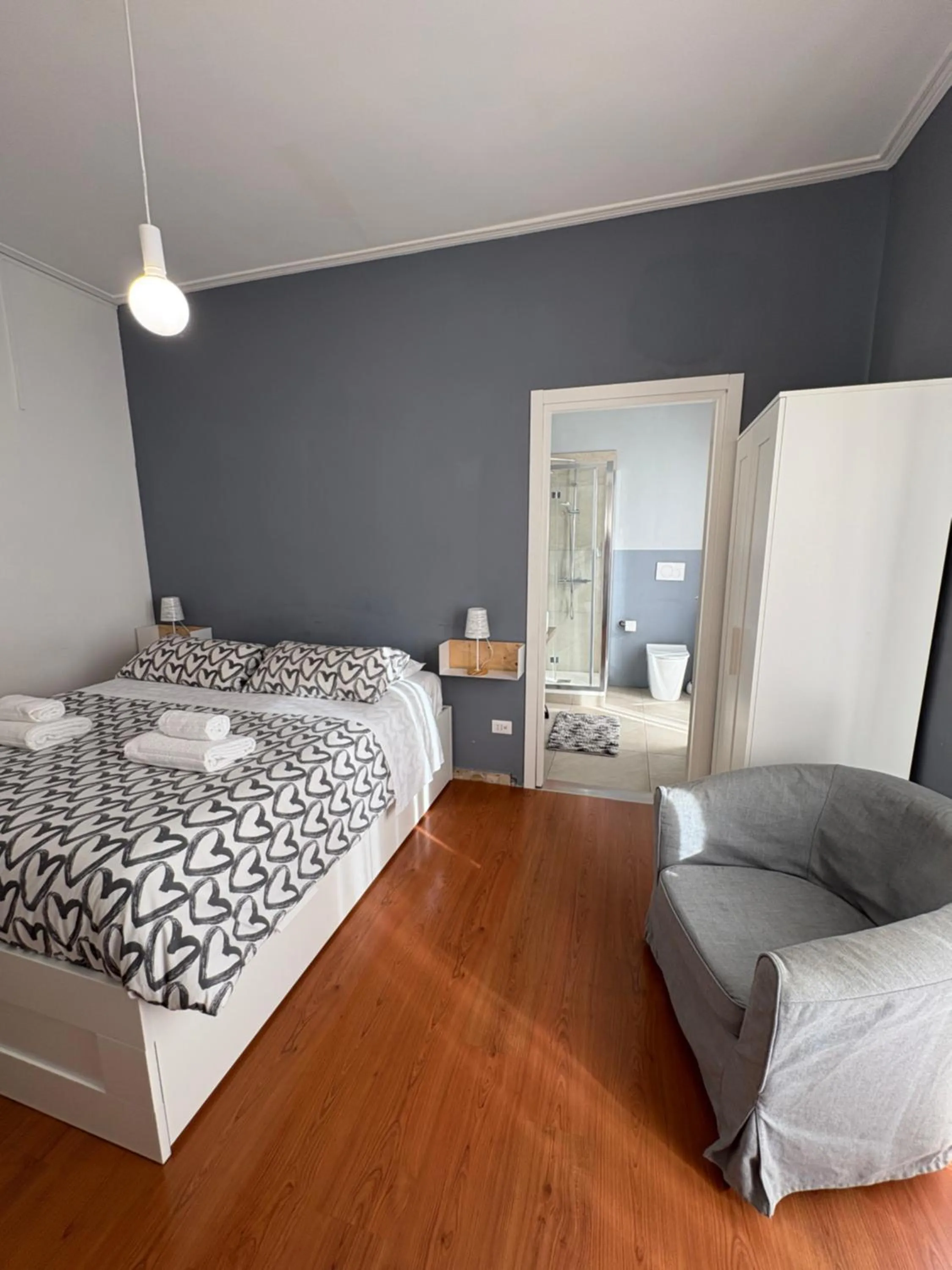 Bed in Delle Rose Rooms - Le Arche Verona