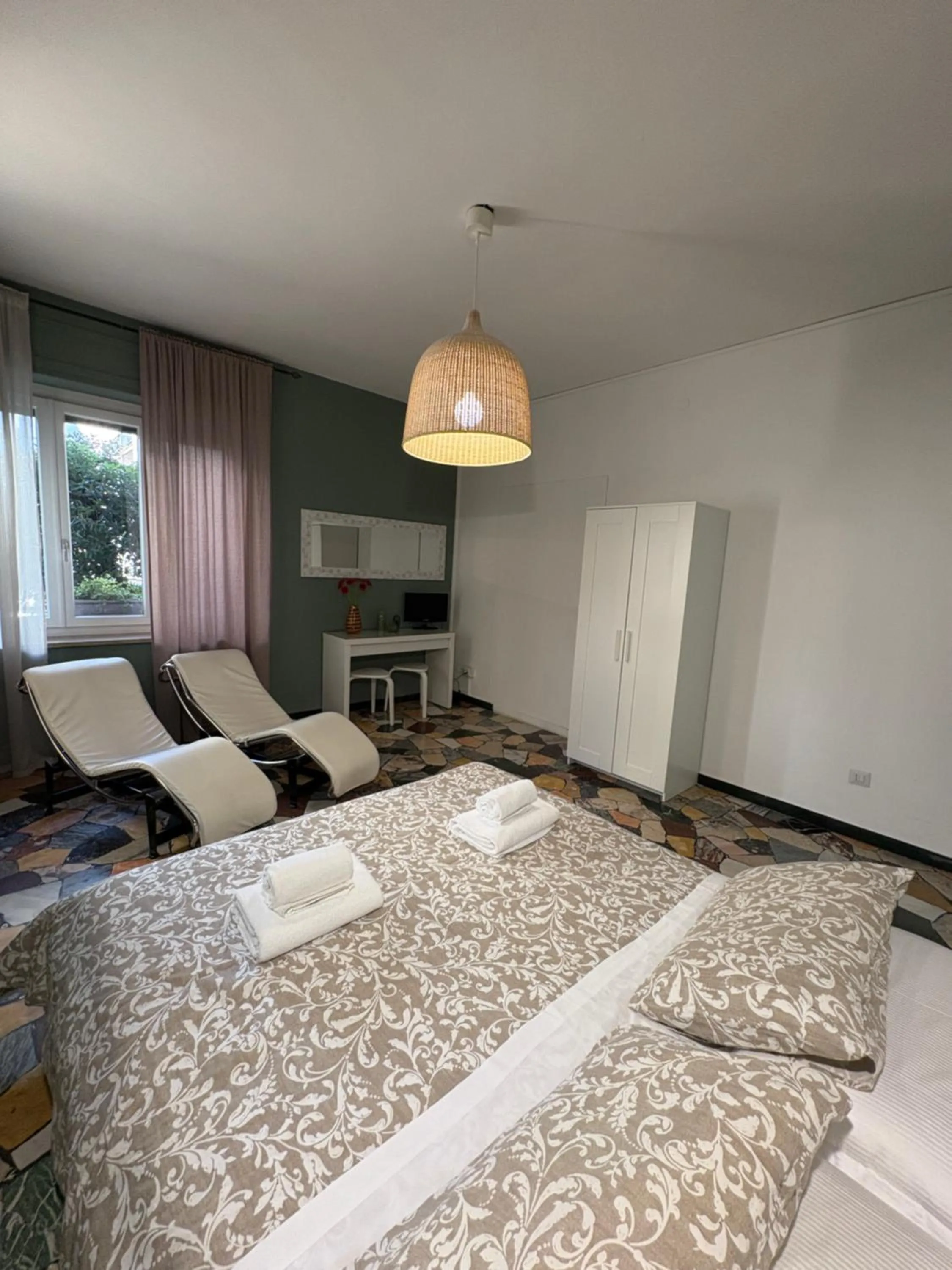 Bed in Delle Rose Rooms - Le Arche Verona