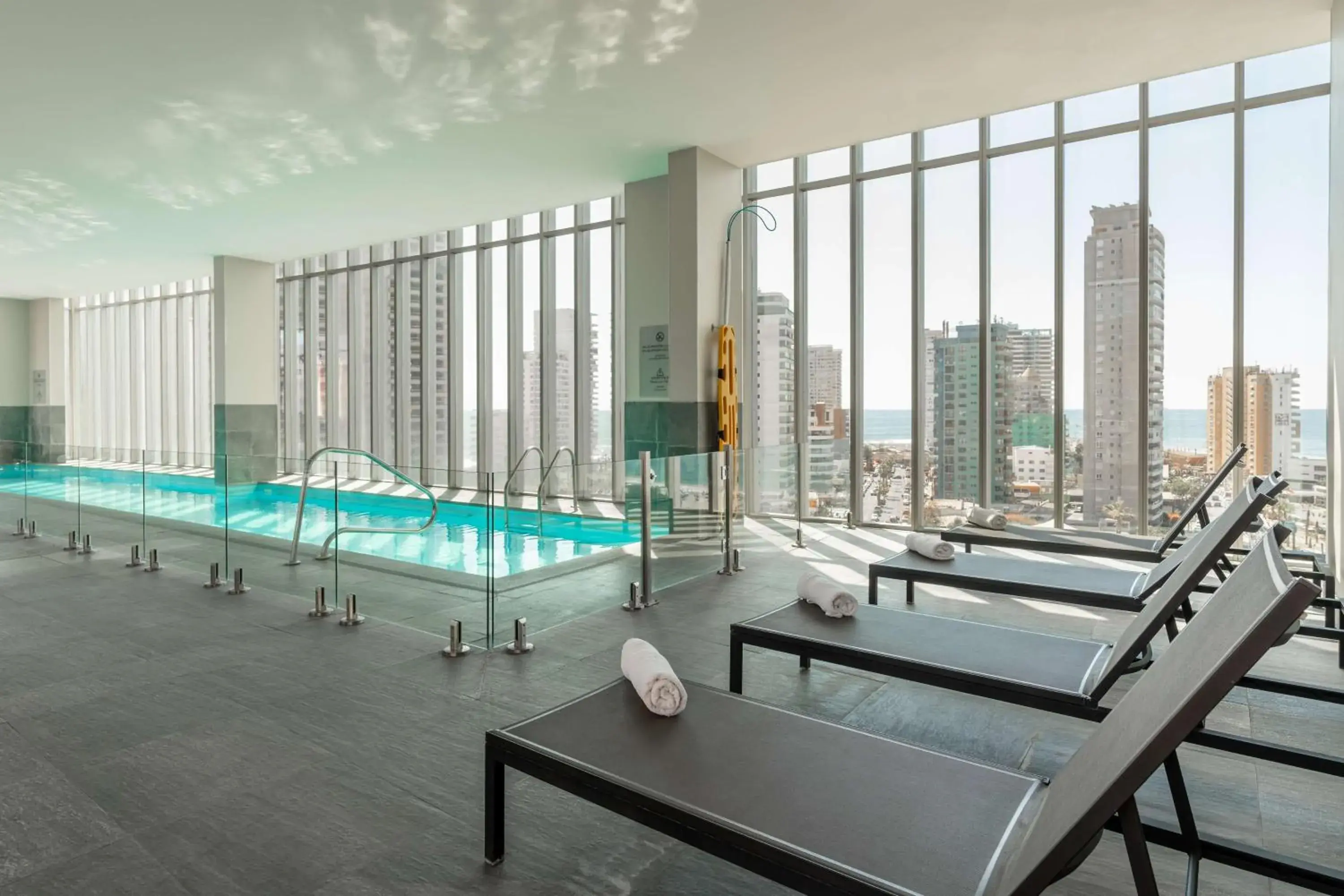 Pool view in Hilton Garden Inn Iquique Pool view in Hilton Garden Inn Iquique