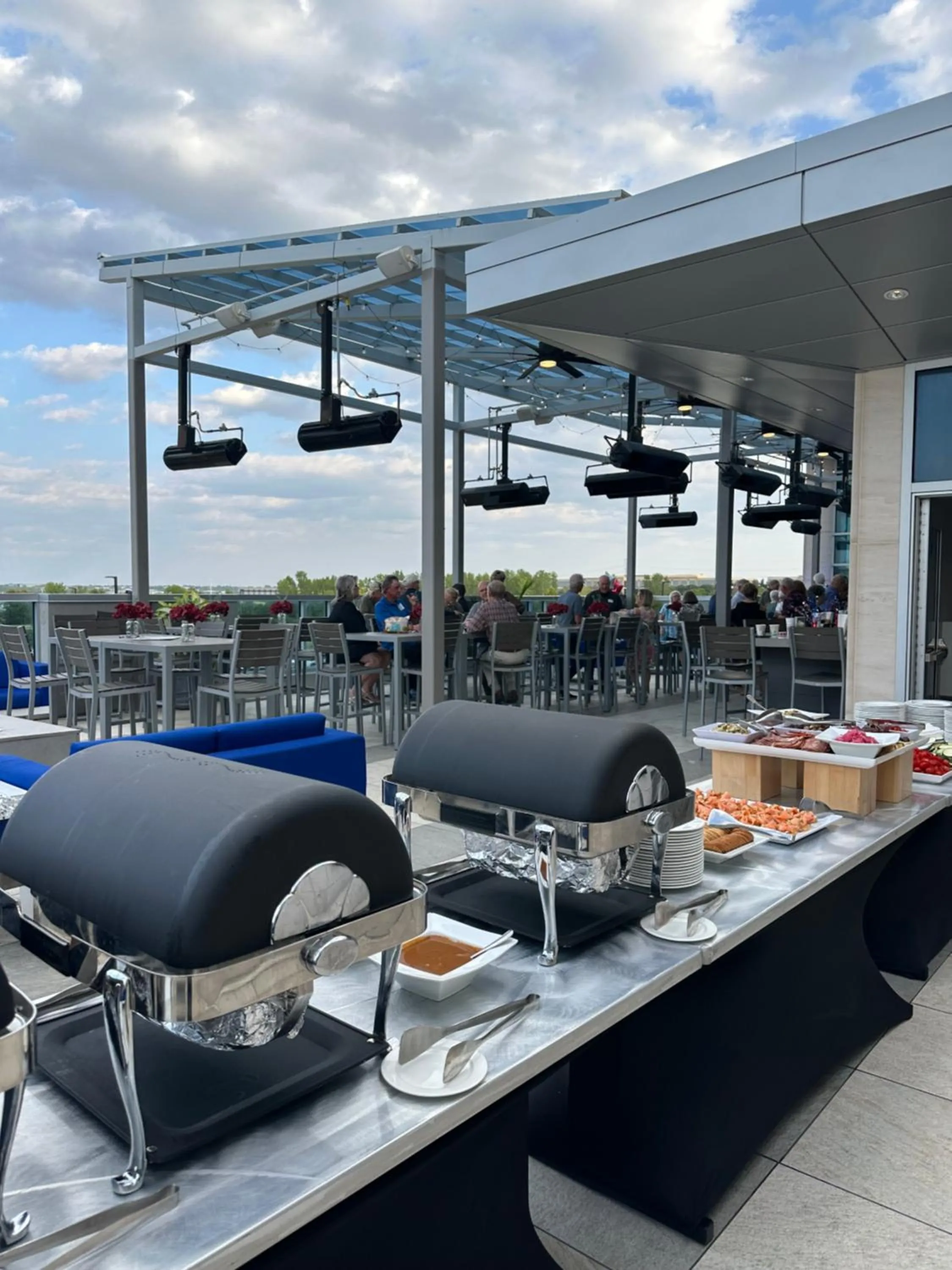 Property building in Embassy Suites by Hilton Kansas City Olathe