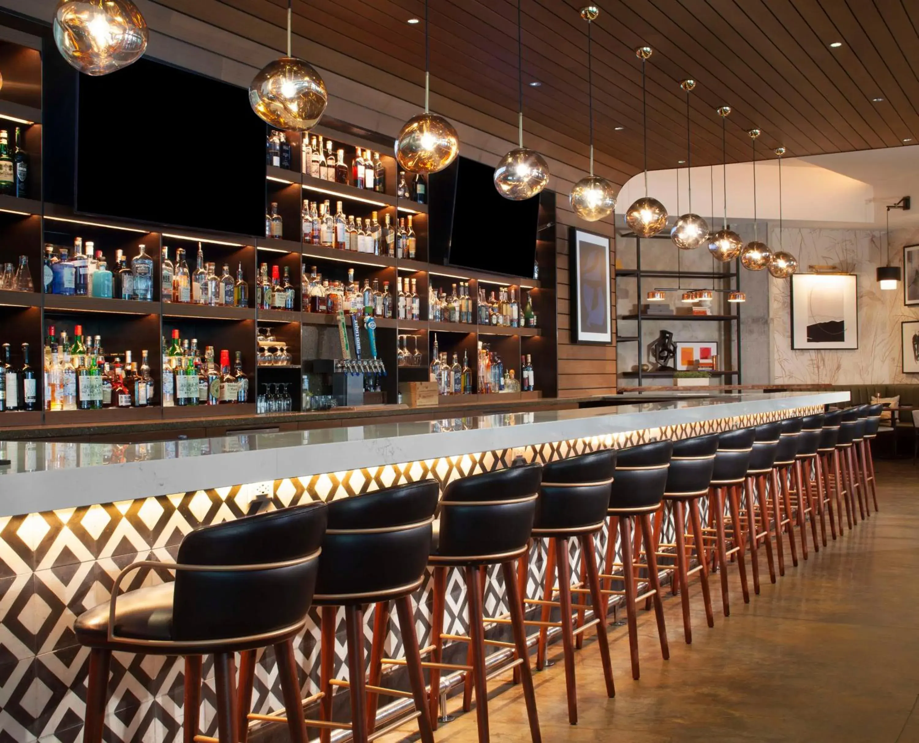 Lounge or bar in Hilton West Palm Beach Lounge or bar in Hilton West Palm Beach