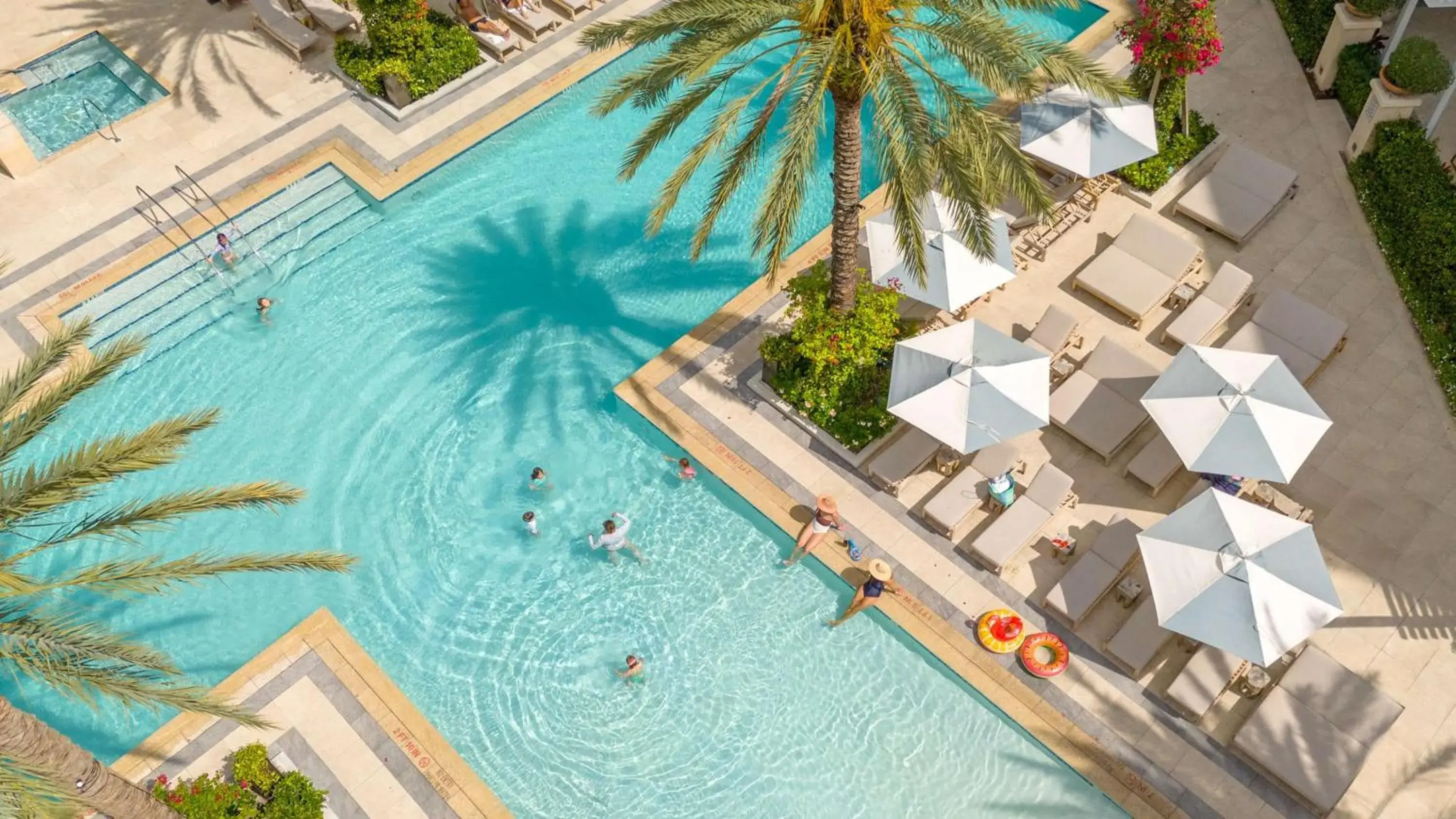 Pool view in Hilton West Palm Beach Pool view in Hilton West Palm Beach