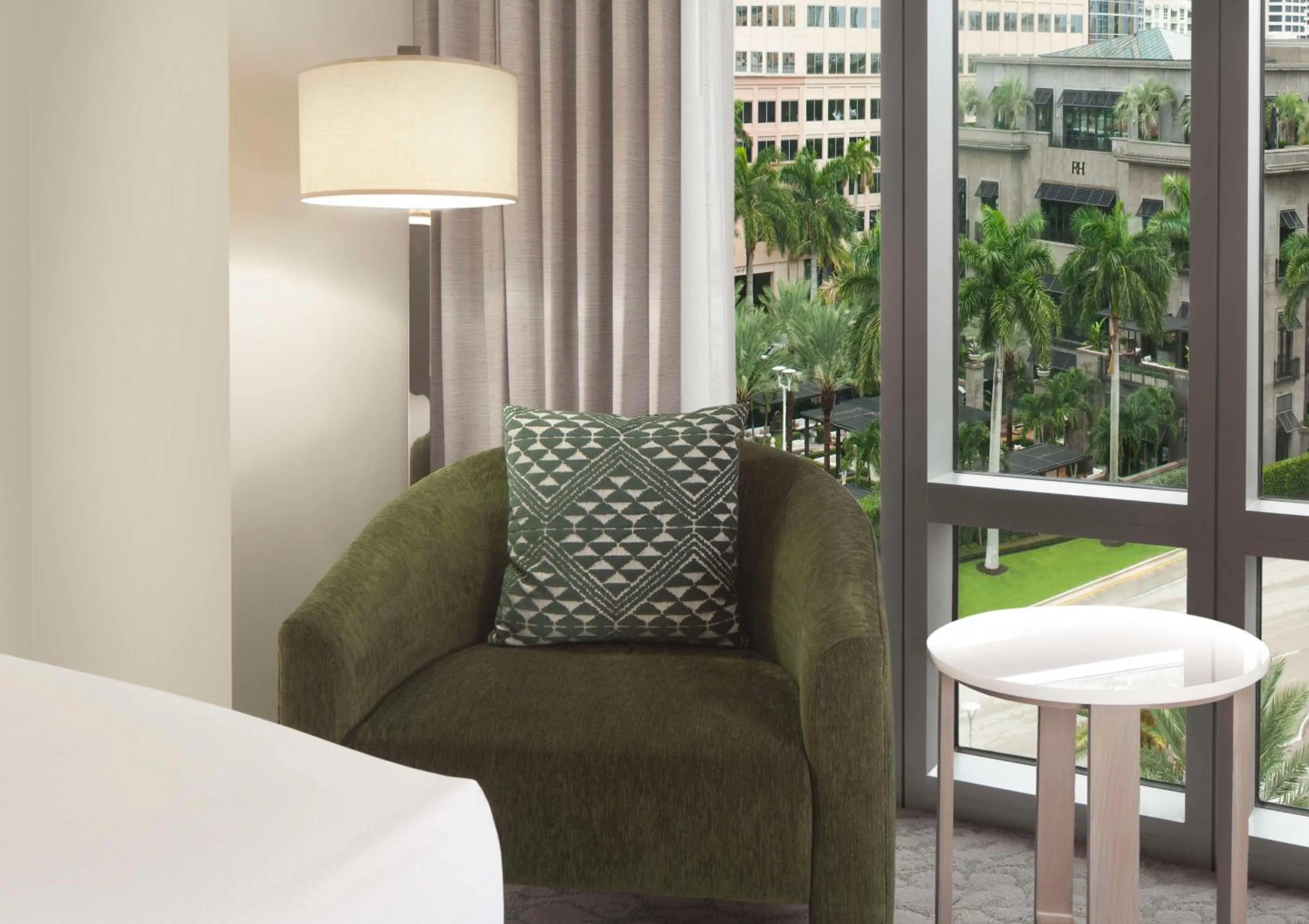 Living room in Hilton West Palm Beach