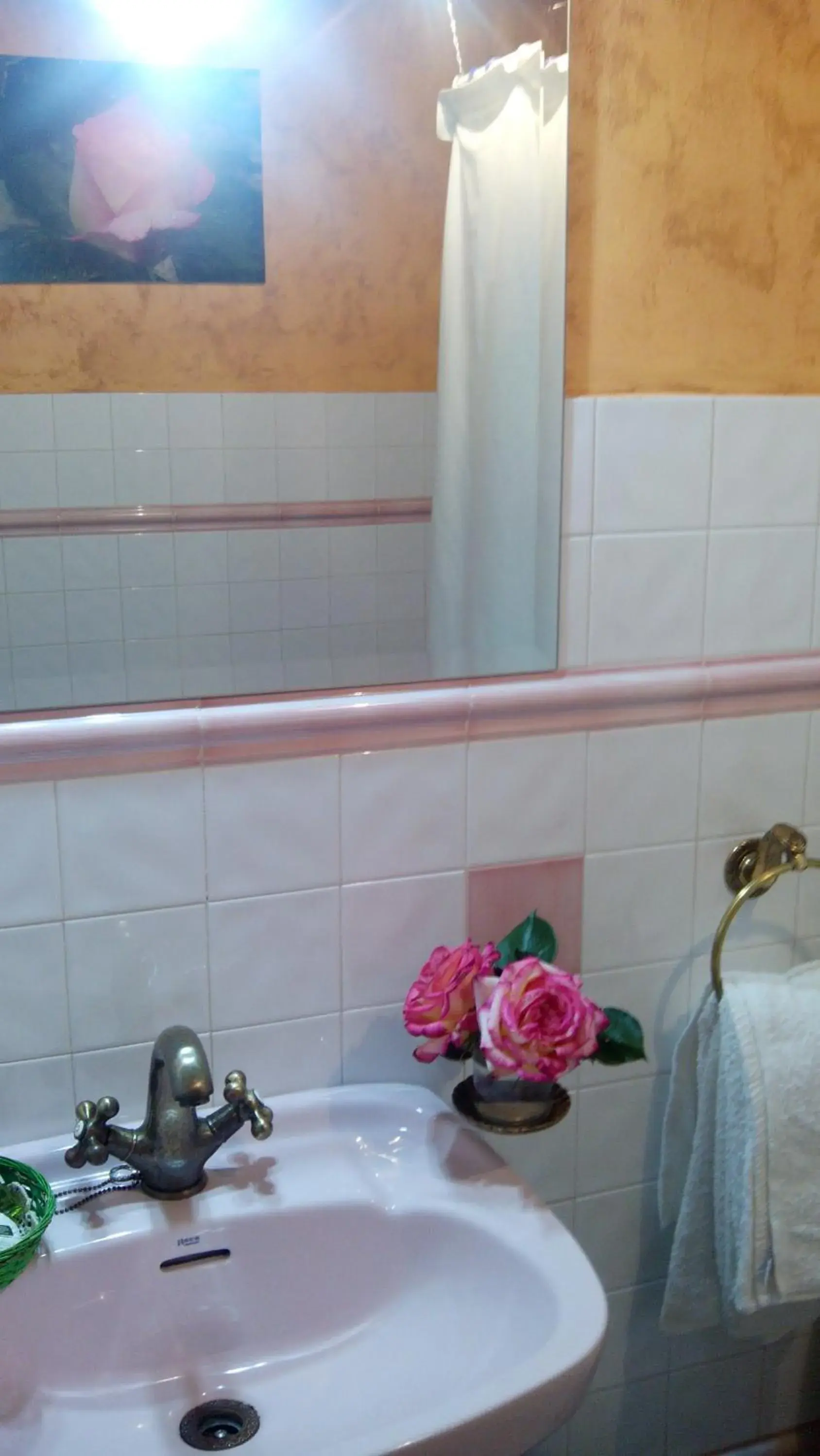 Standard Double or Twin Room with Balcony in Antigua Posada, Valle del Jerte Standard Double or Twin Room with Balcony in Antigua Posada, Valle del Jerte