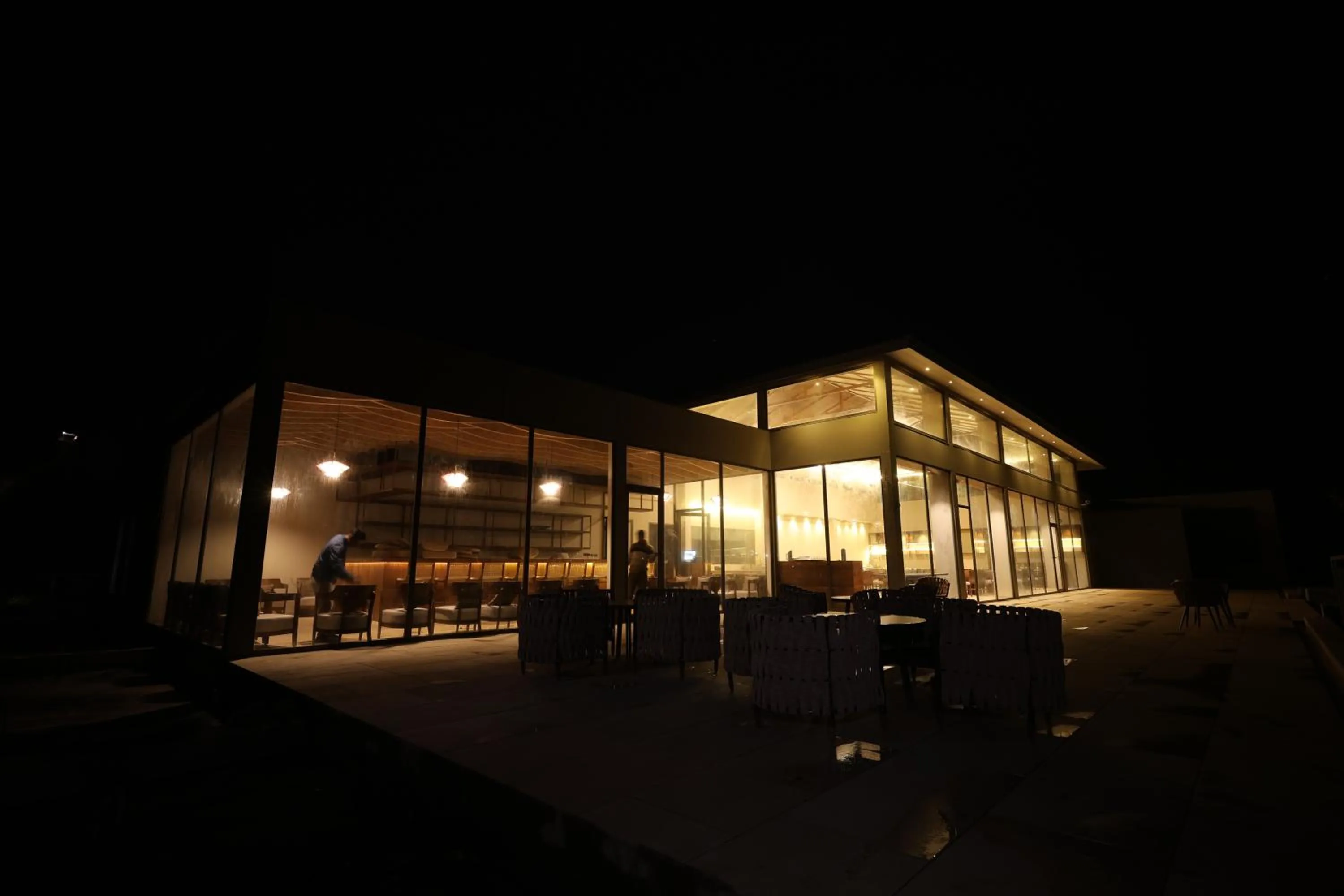 Restaurant/places to eat in Ayati Resort & Spa