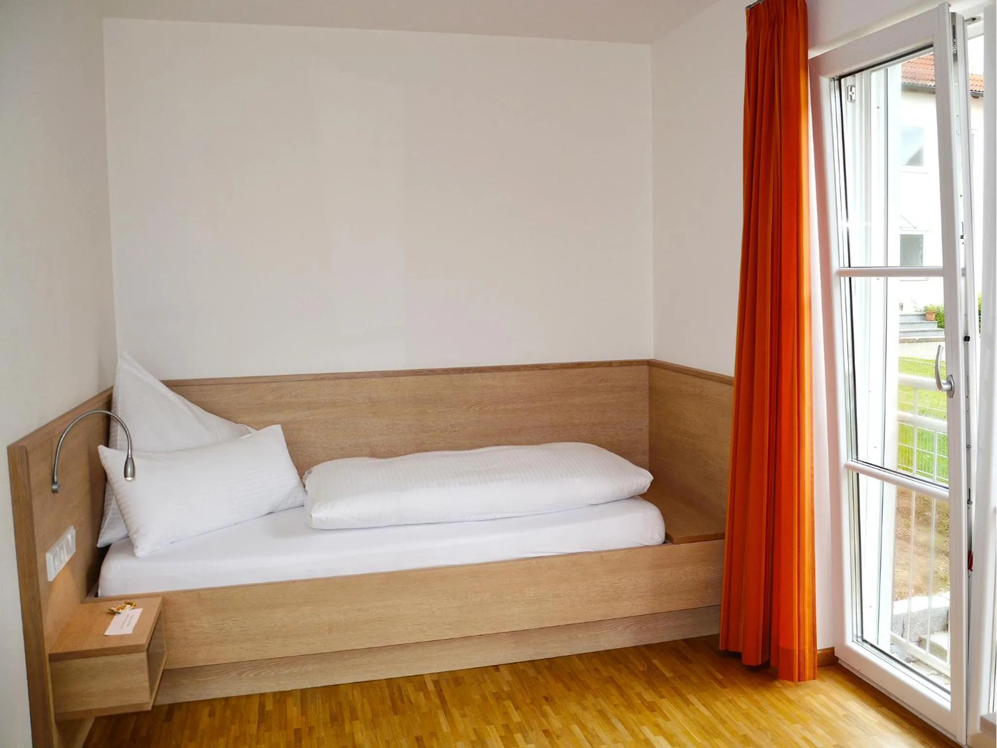 Bed in Apparthotel Ampertal
