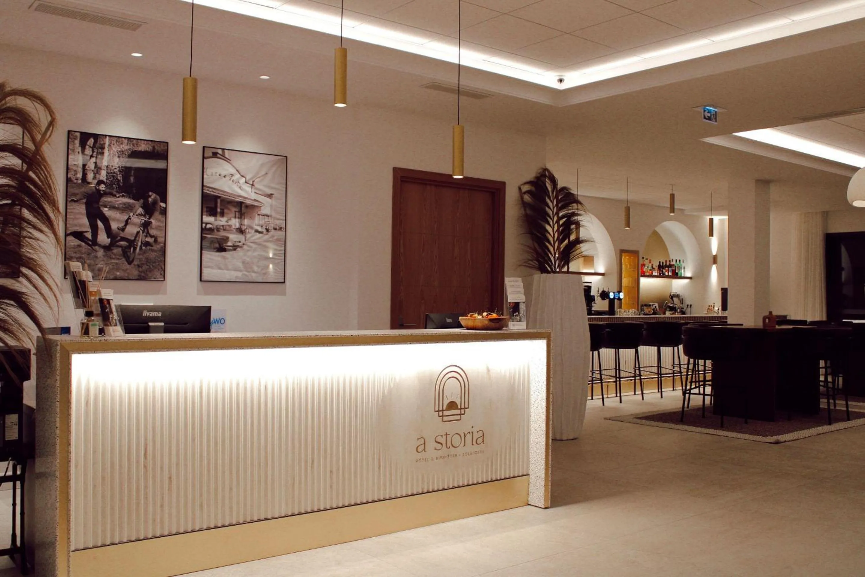 Lobby or reception in Hôtel & Spa Best Western Premier A Storia Solenzara