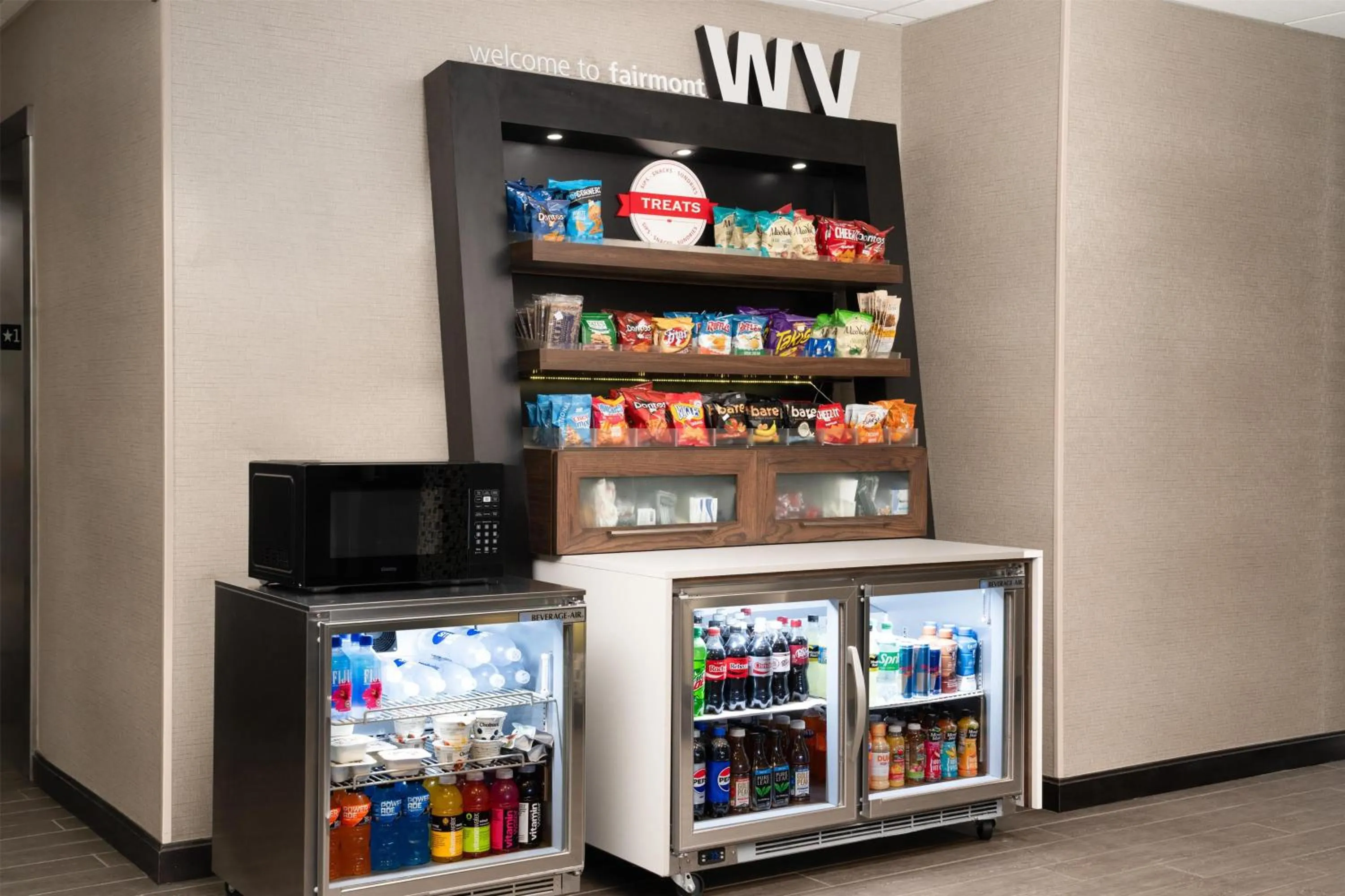 Restaurant/places to eat in Hampton Inn Fairmont