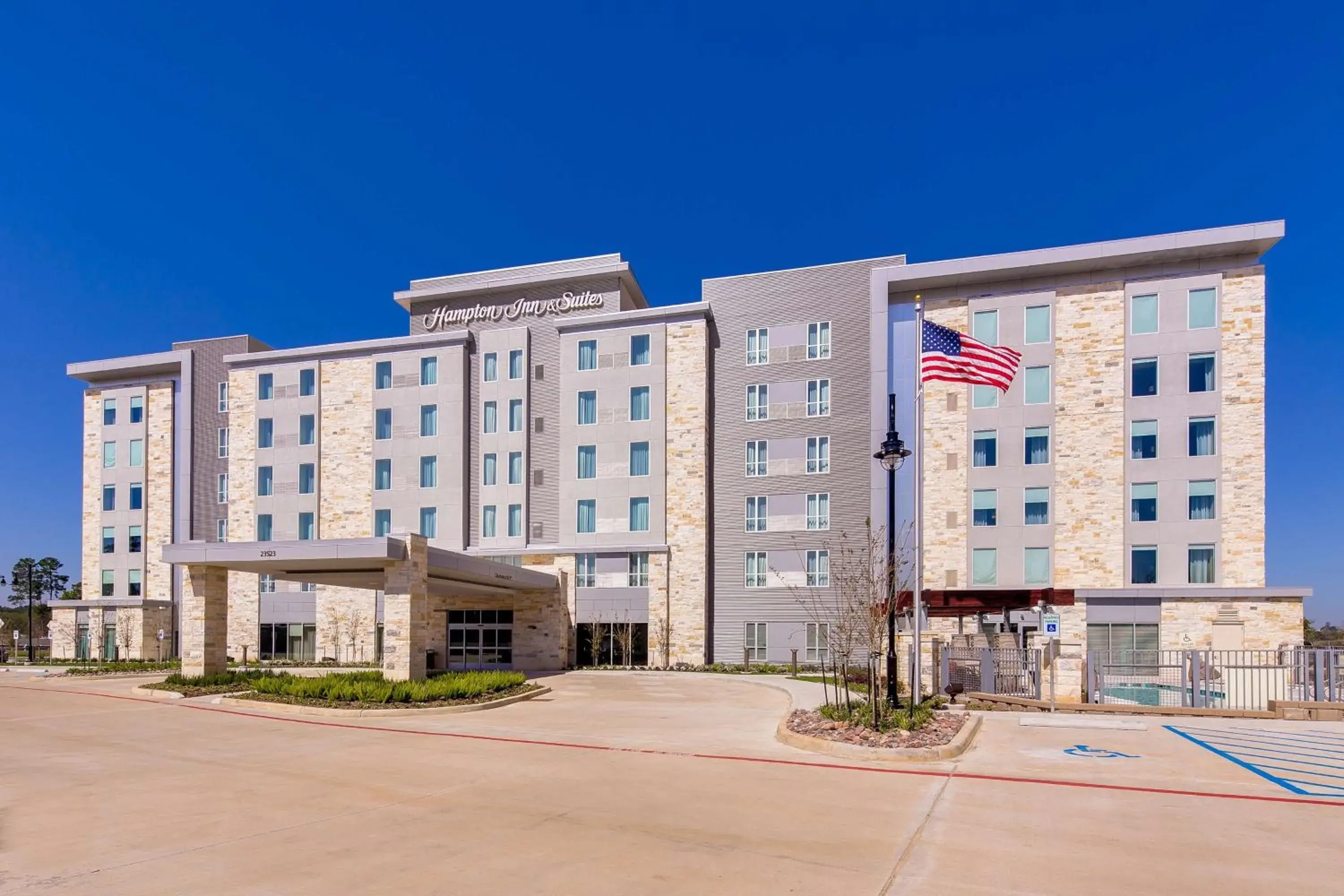 Property building in Hampton Inn & Suites North Houston Spring Property building in Hampton Inn & Suites North Houston Spring
