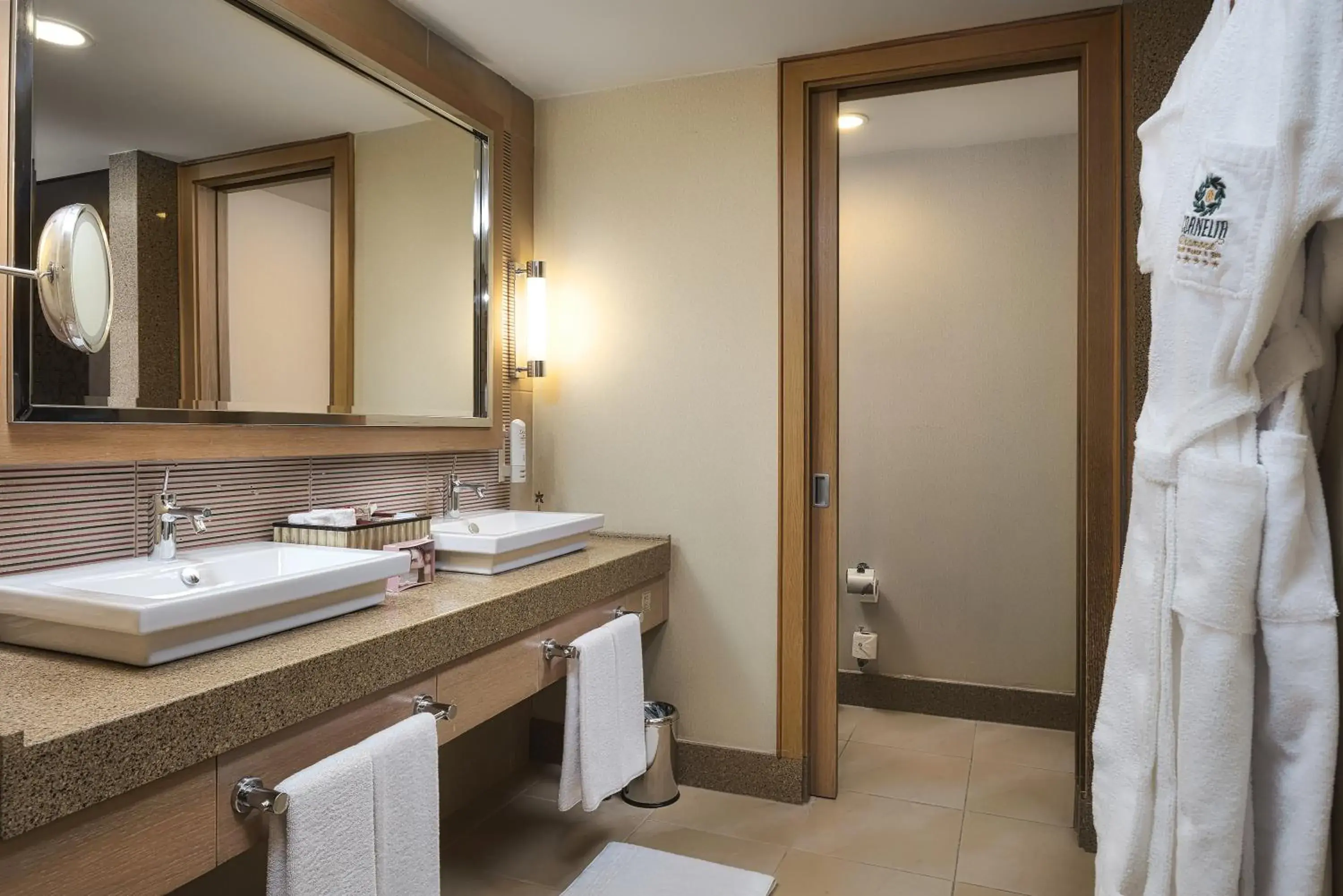 Bathroom in Cornelia Diamond Golf Resort & Spa