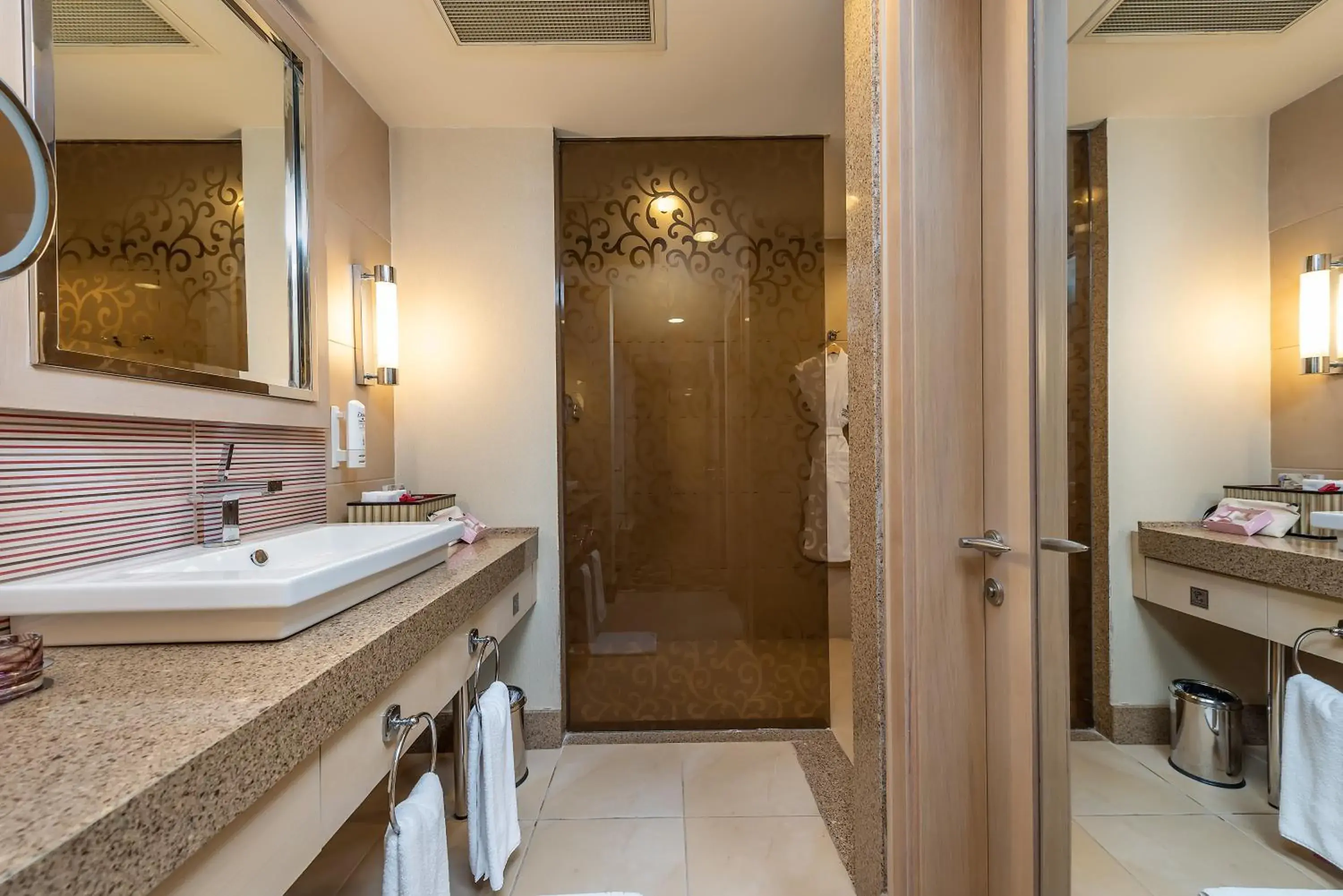 Bathroom in Cornelia Diamond Golf Resort & Spa