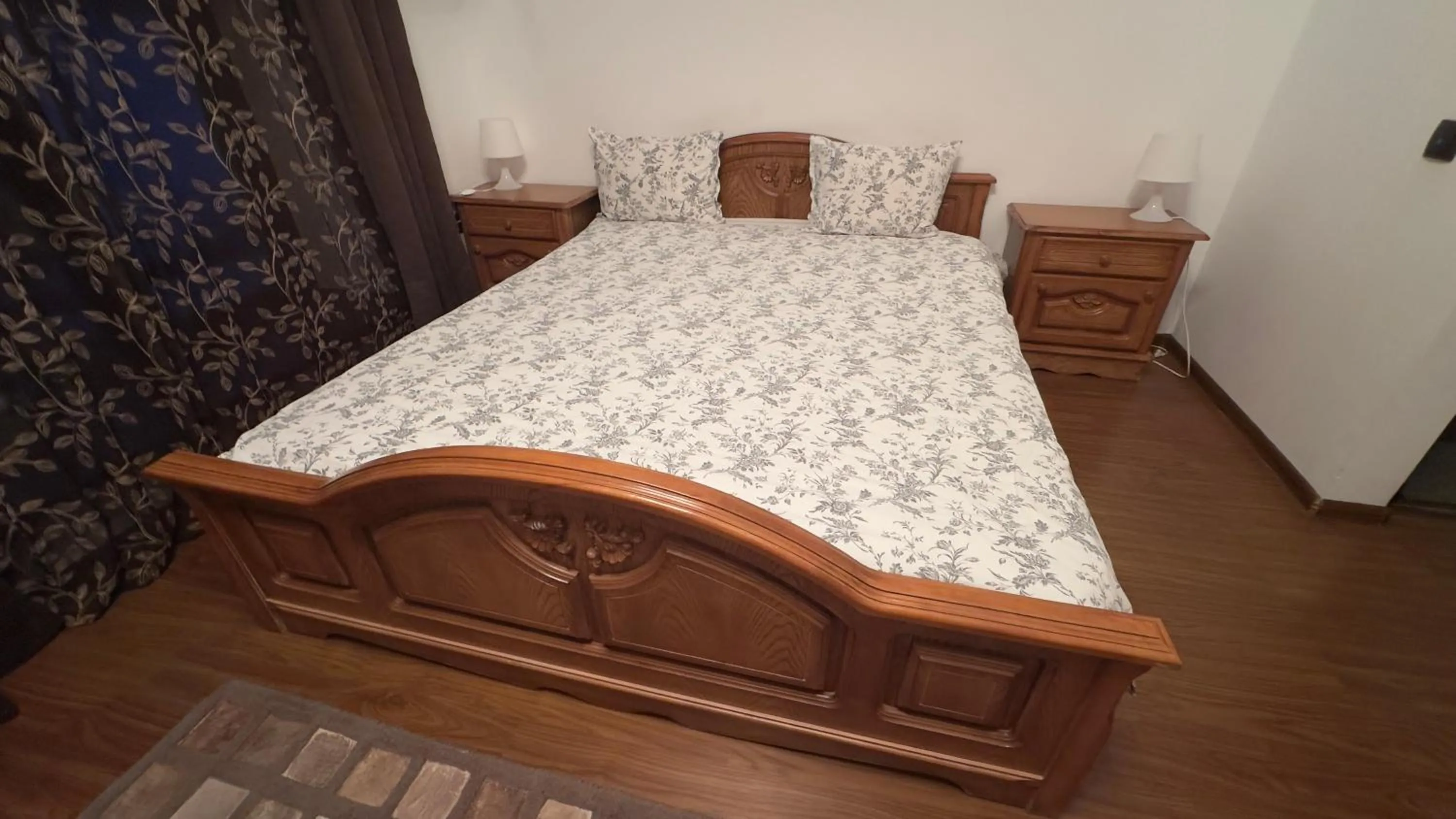 Bed in Pensiunea Bergwald Rasnov Brasov by BuySellRent