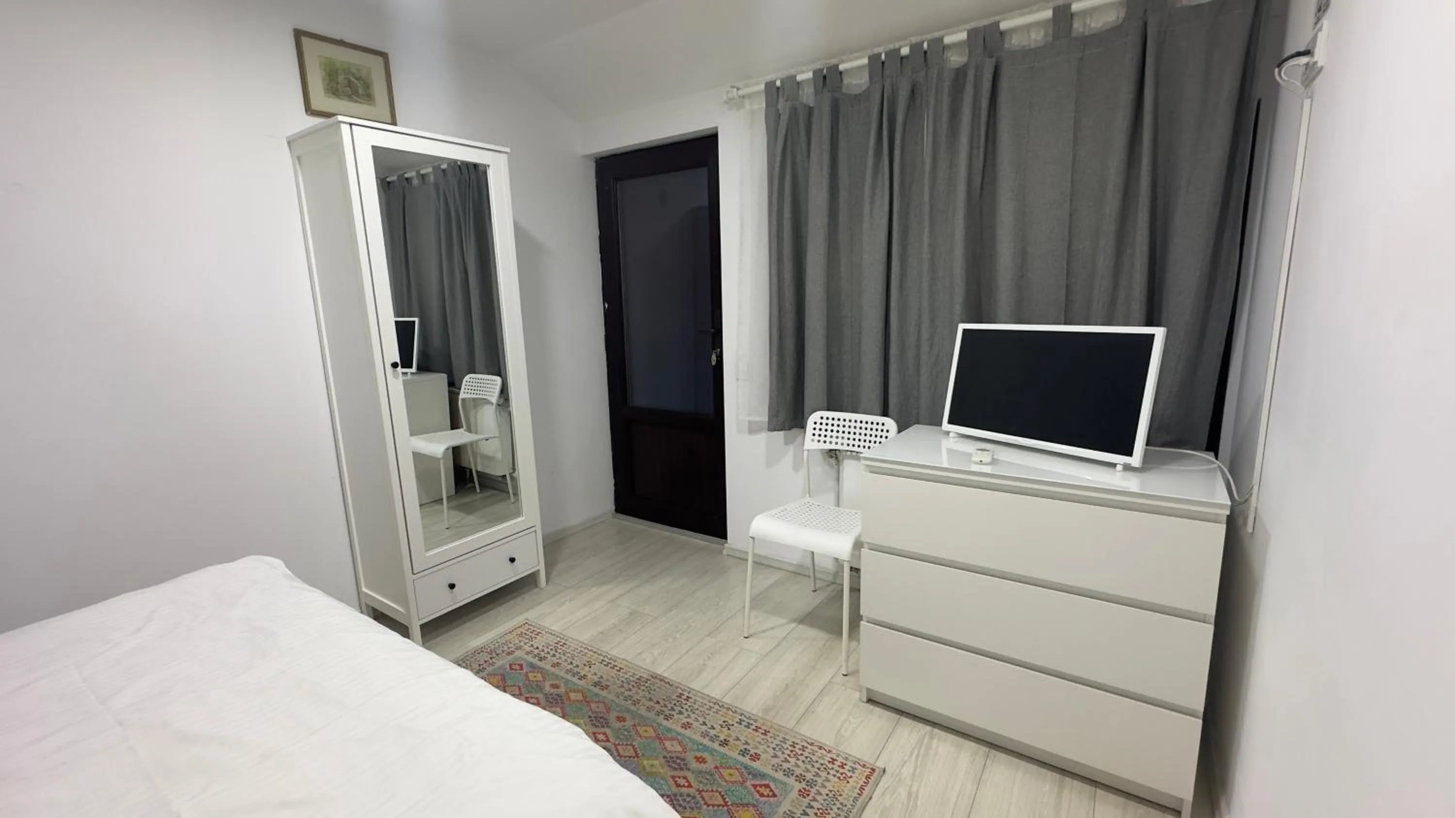 Bed in Pensiunea Bergwald Rasnov Brasov by BuySellRent