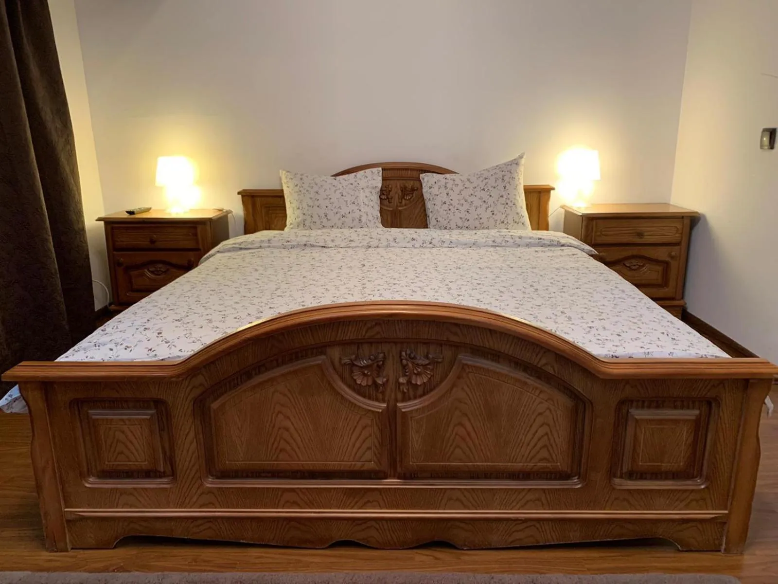 Bed in Pensiunea Bergwald Rasnov Brasov by BuySellRent