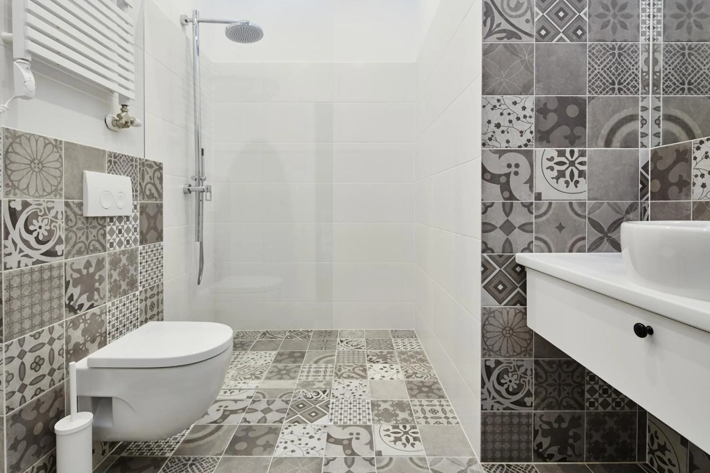 Shower in PlayRoom Aparthotel