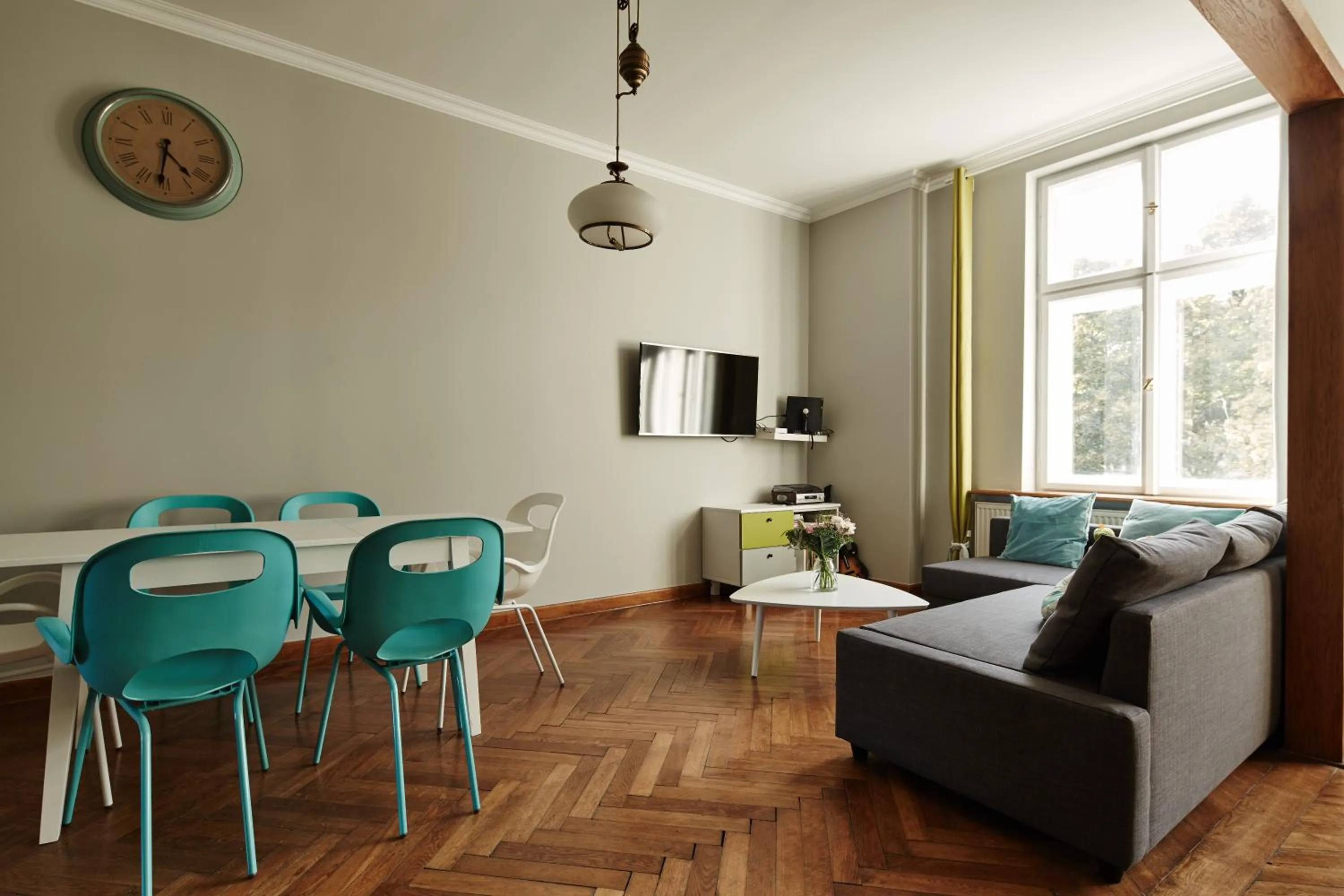 TV and multimedia in PlayRoom Aparthotel