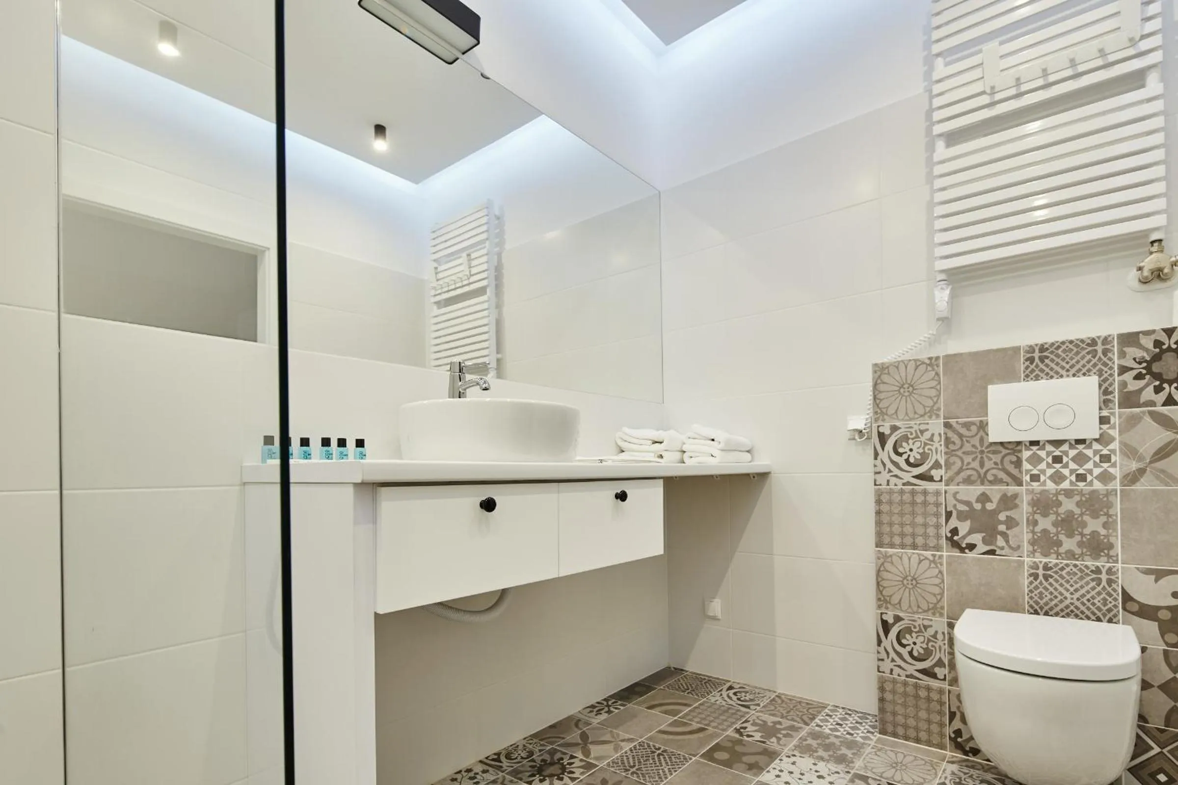 Toilet in PlayRoom Aparthotel